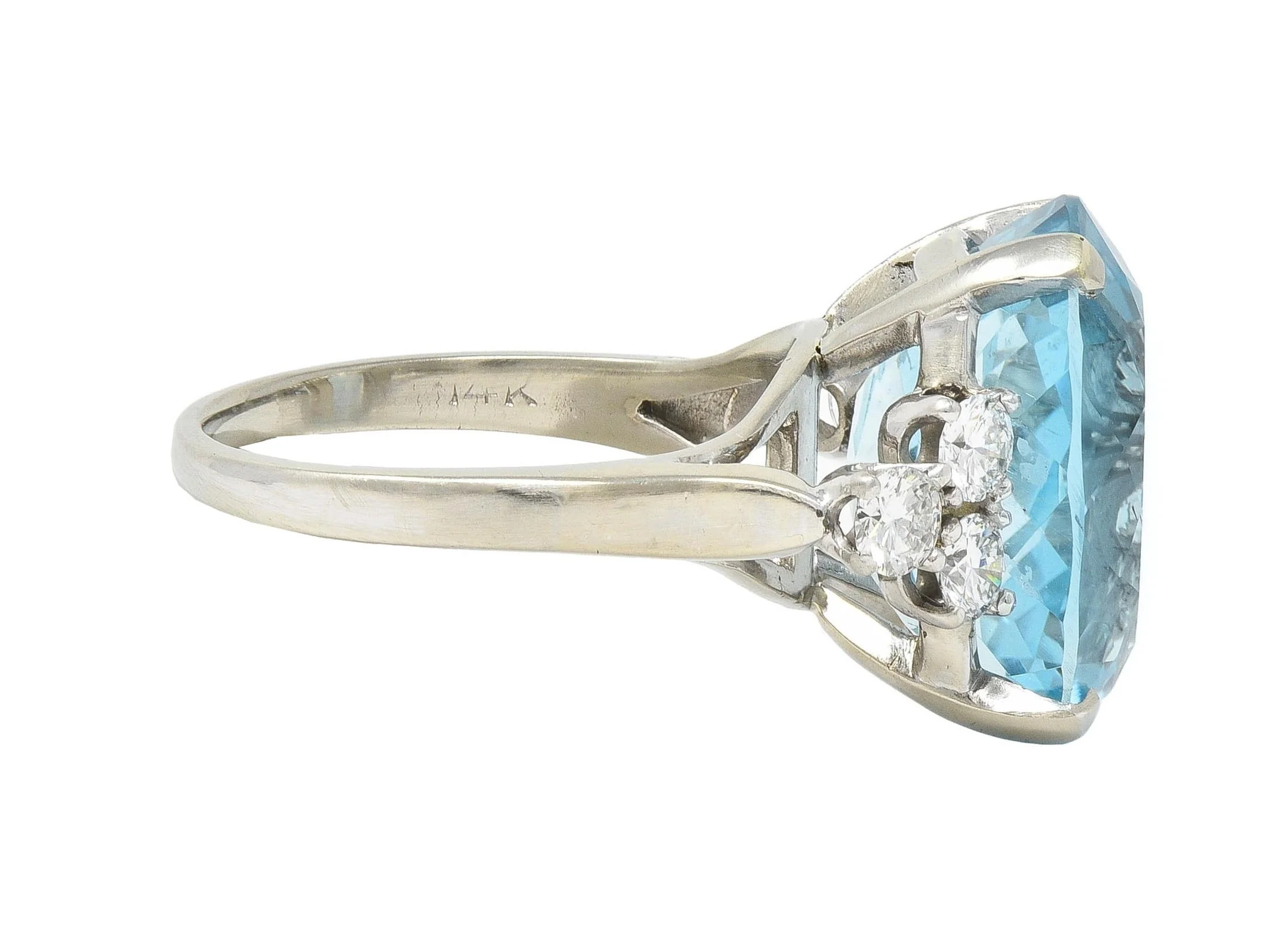 Mid-Century 10.59 CTW Aquamarine Diamond 14 Karat White Gold Vintage Cocktail Ring - Image 4