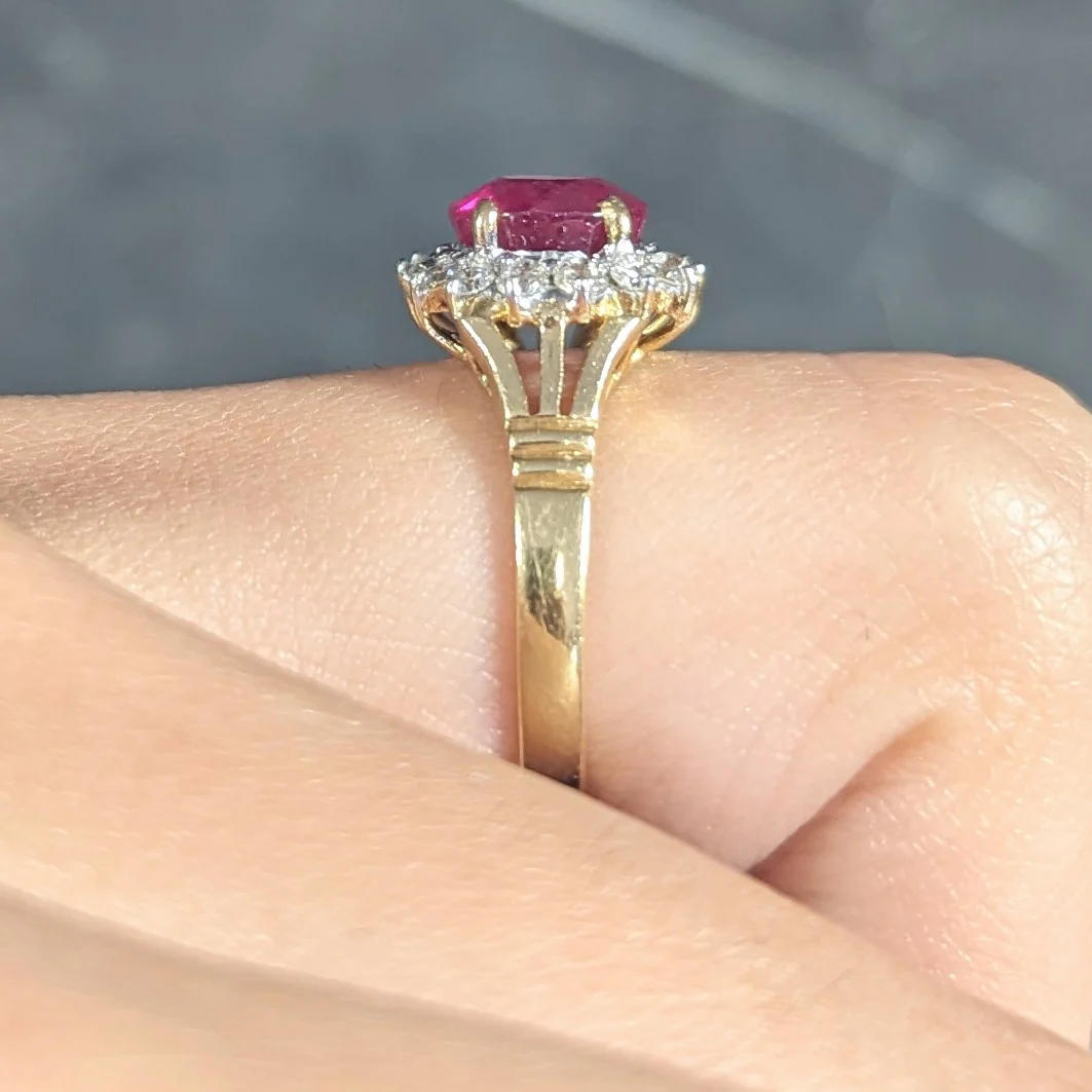 Mid-Century 2.00 CTW Burma Ruby Diamond 18 Karat Yellow Gold Vintage Halo Ring GIA - Image 11