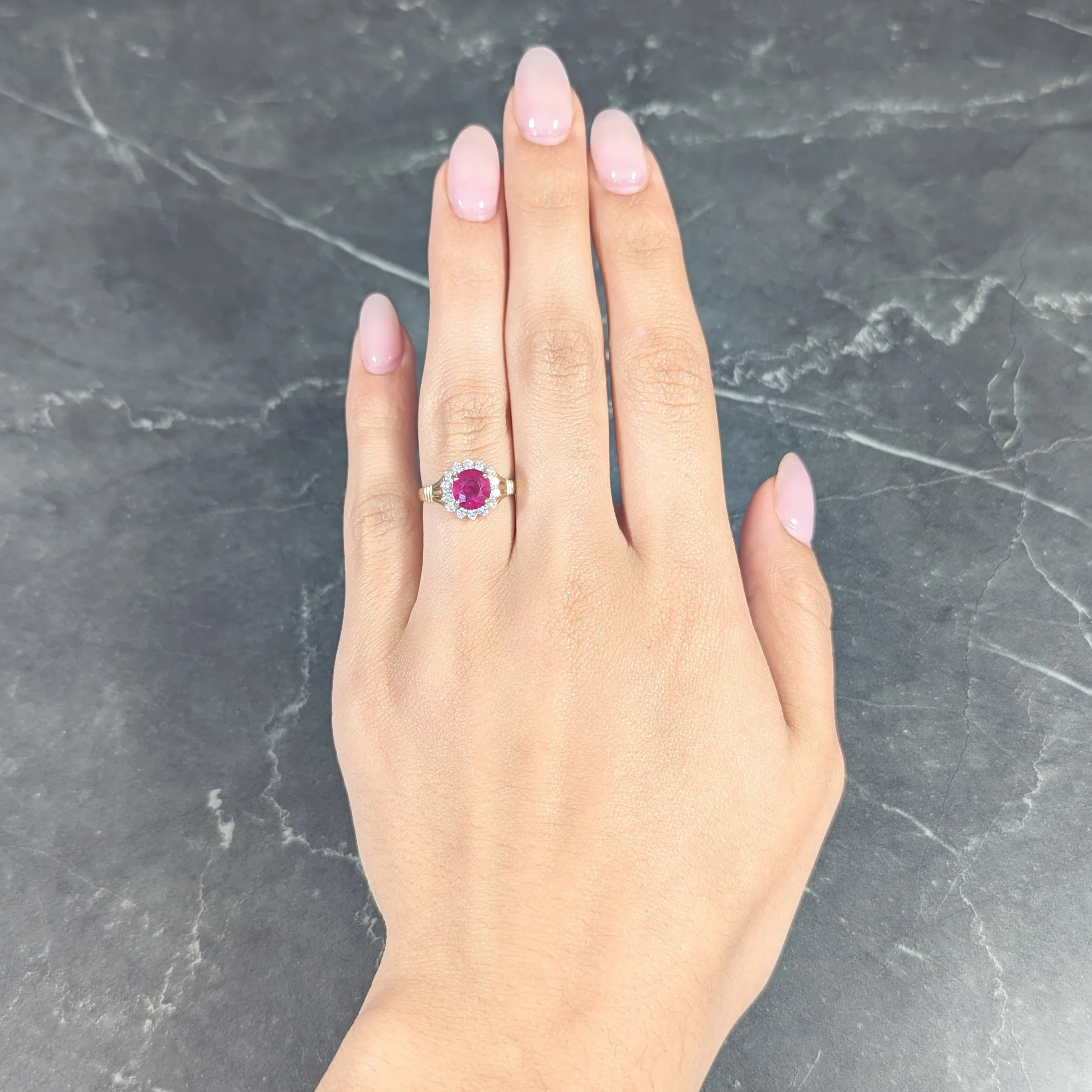Mid-Century 2.00 CTW Burma Ruby Diamond 18 Karat Yellow Gold Vintage Halo Ring GIA - Image 9