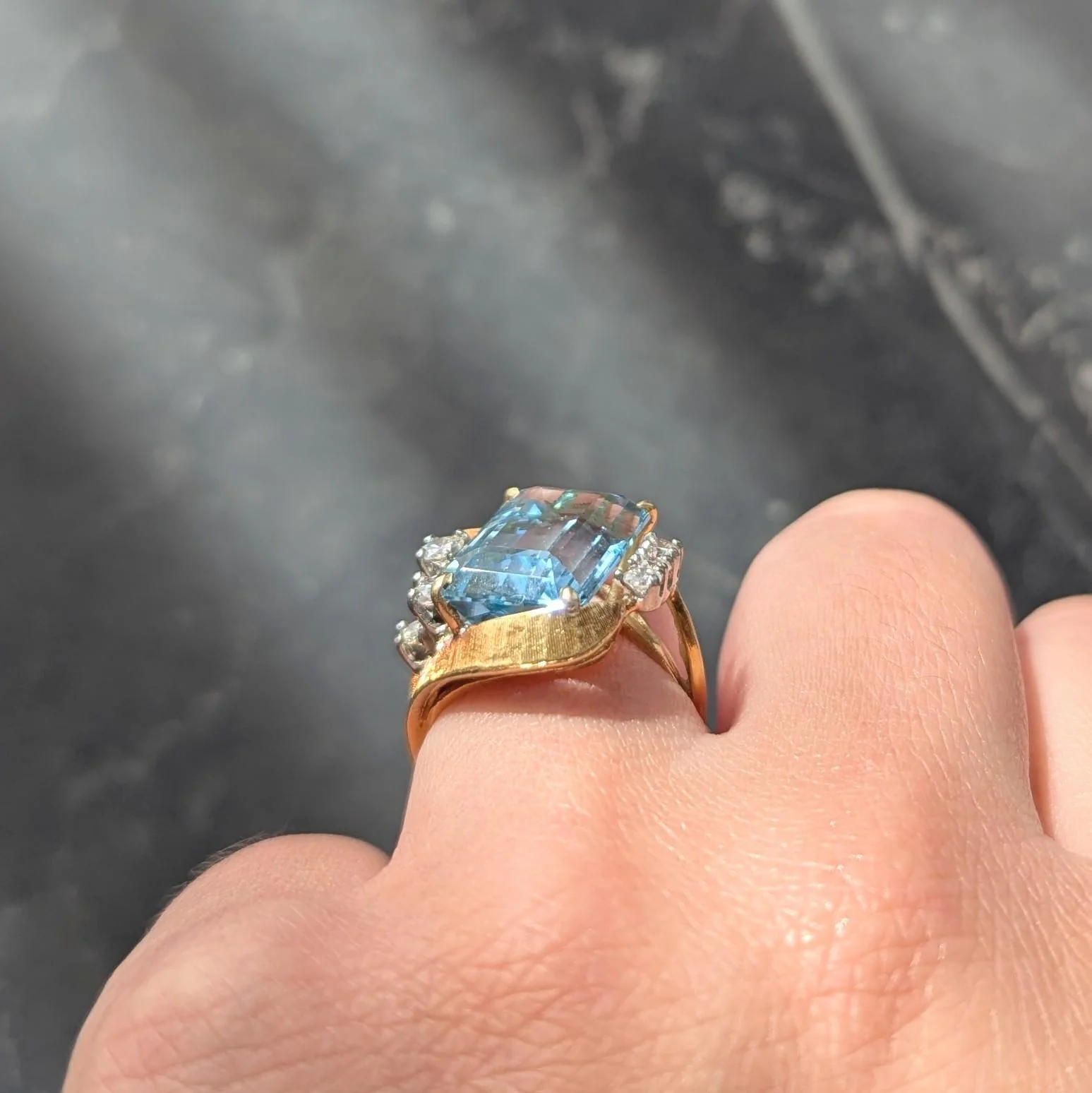 Mid-Century 7.40 CTW Aquamarine Diamond 18 Karat Two-Tone Gold Vintage Cocktail Ring - Image 8