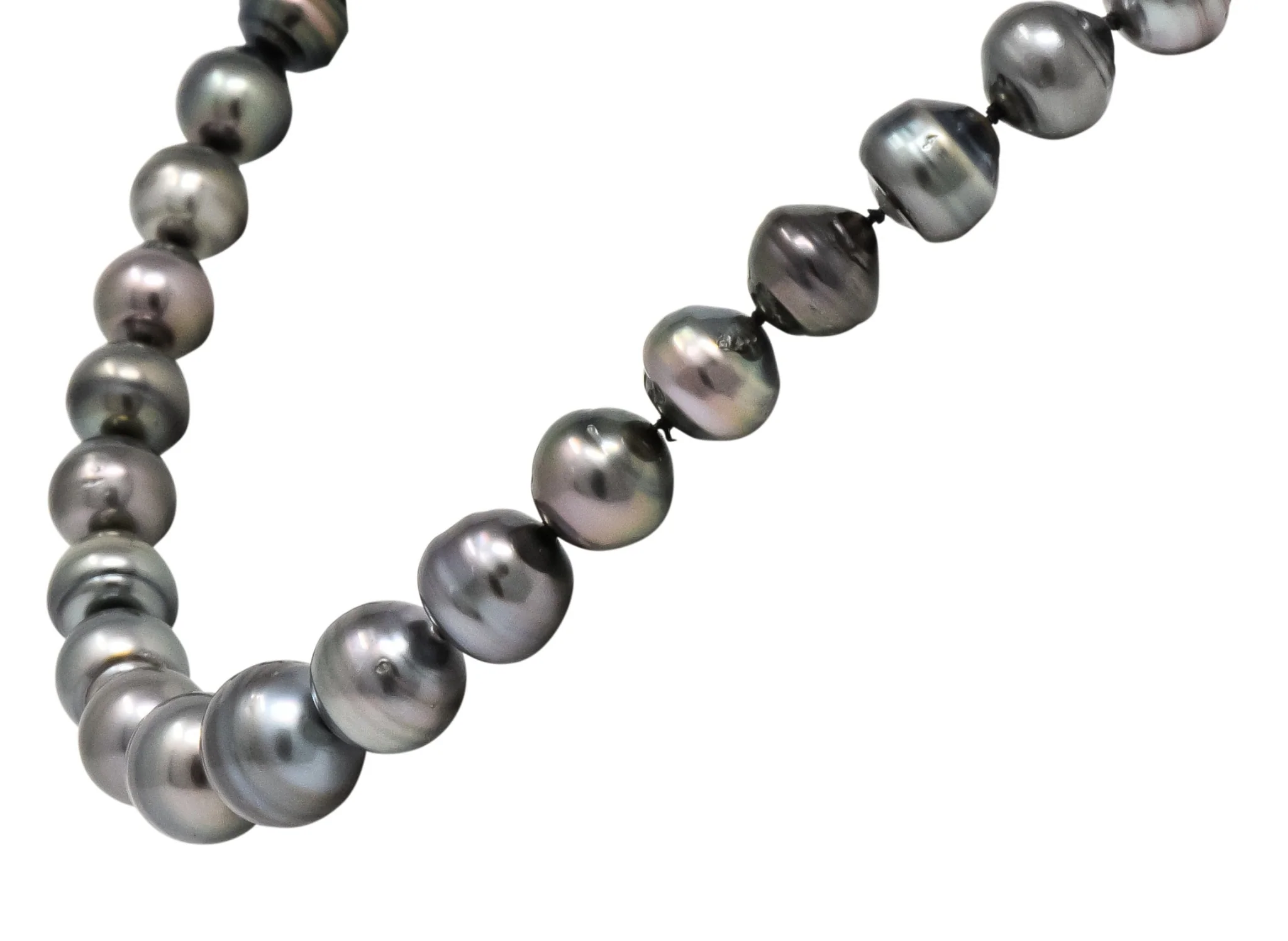 Mikimoto Contemporary Black Tahitian South Sea Pearl 18 Karat Gold Necklace - Image 2