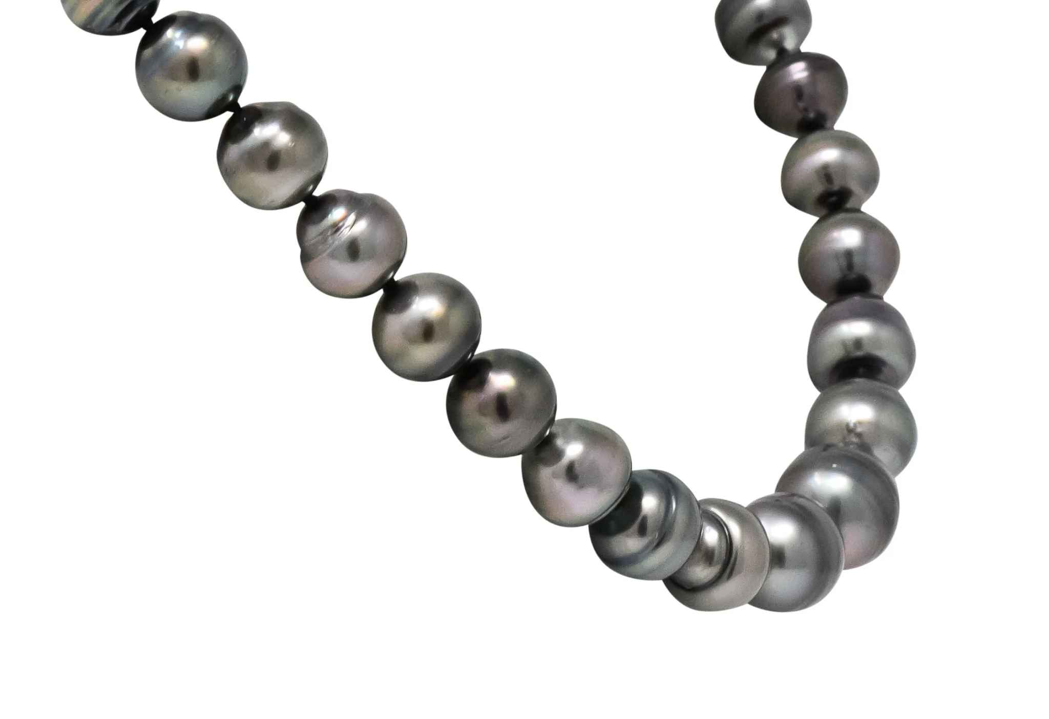 Mikimoto Contemporary Black Tahitian South Sea Pearl 18 Karat Gold Necklace - Image 4