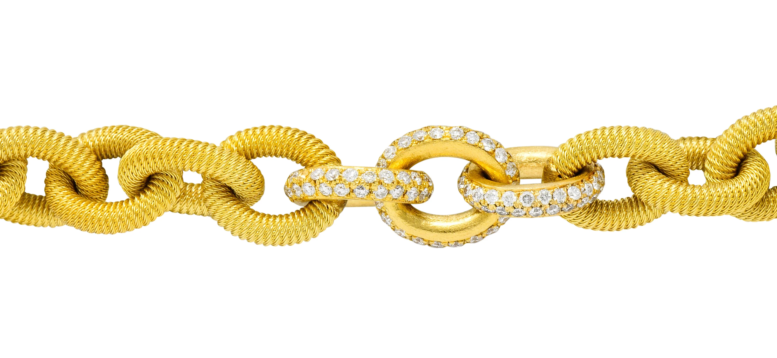 Modern 1.75 CTW Pave Diamond 18 Karat Gold Curb Link Toggle Bracelet - Image 5