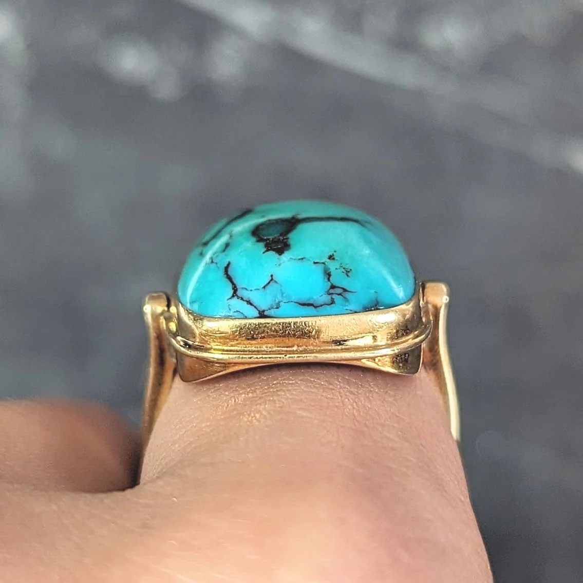 Modernist Turquoise Cabochon 14 Karat Yellow Gold Vintage Signet Ring - Image 14