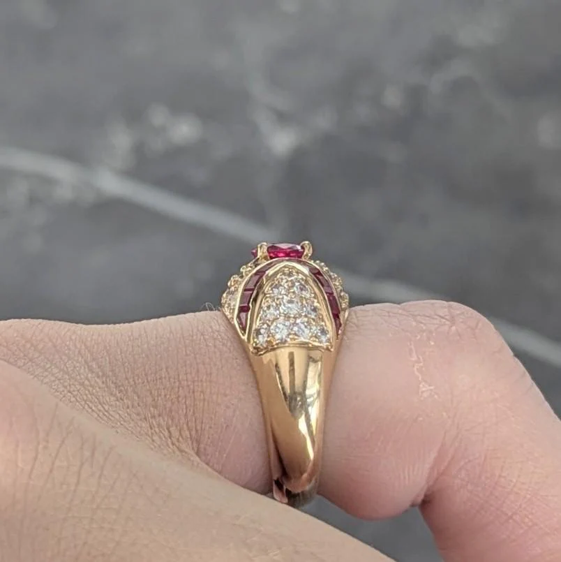 Oscar Heyman 1980's 3.50 CTW Ruby Diamond 18 Karat Yellow Gold Vintage Bombé Ring - Image 10