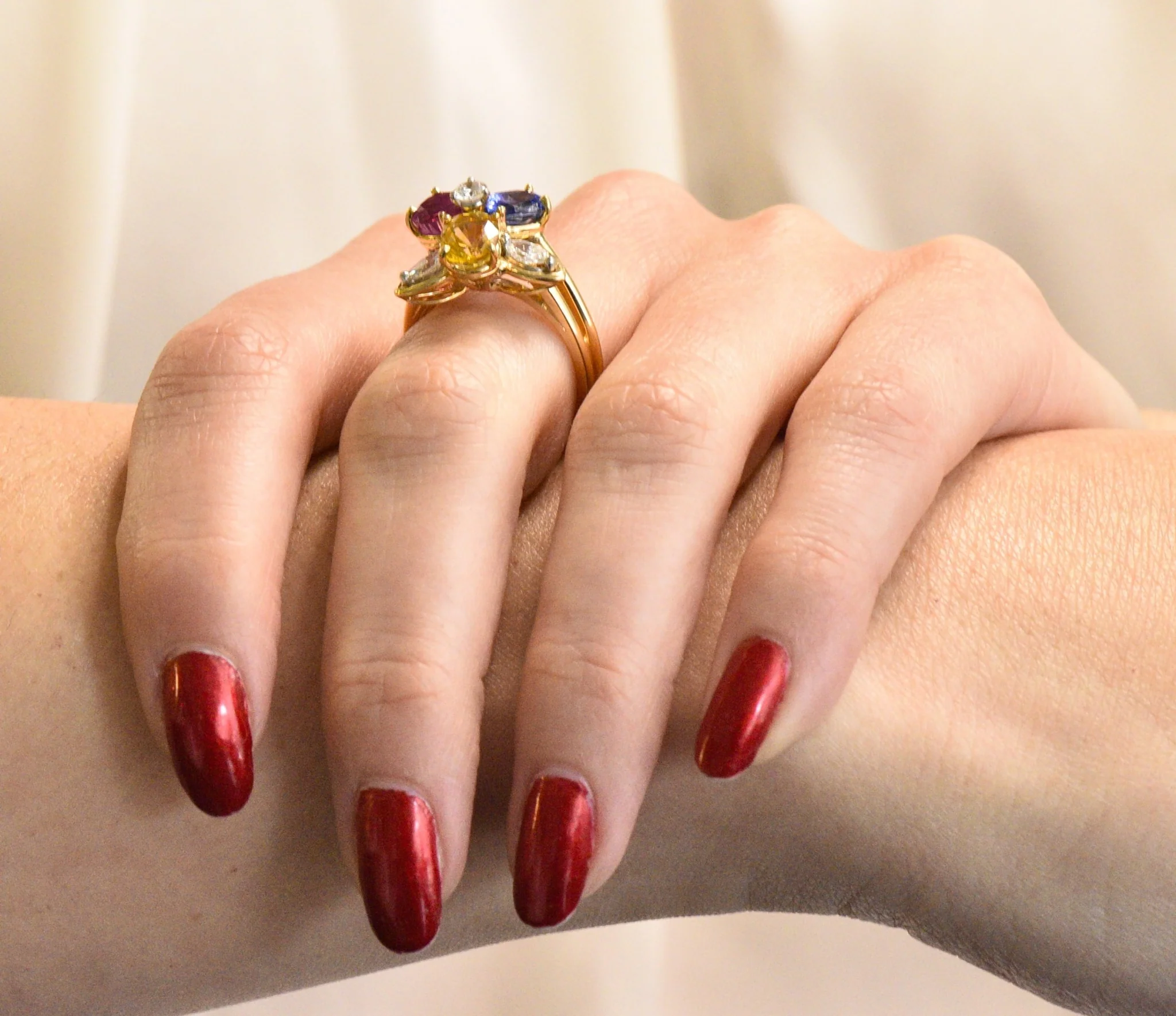 Oscar Heyman Bros. 4.05 CTW Sapphire Diamond 18 Karat Gold Floral Ring - Image 10