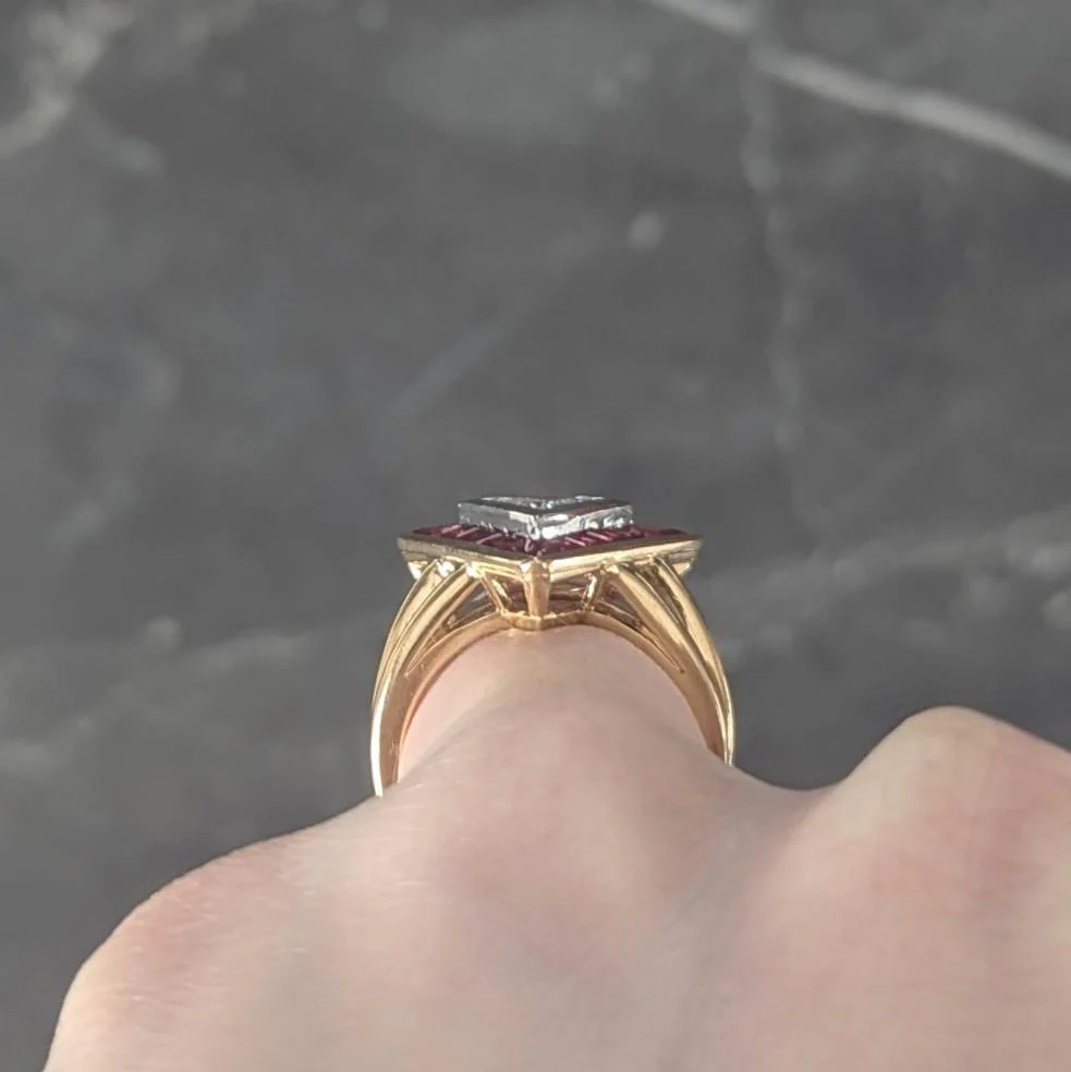 Oscar Heyman Trilliant Cut Diamond Ruby Platinum 18 Karat Yellow Gold Vintage Triangle Halo Ring - Image 10