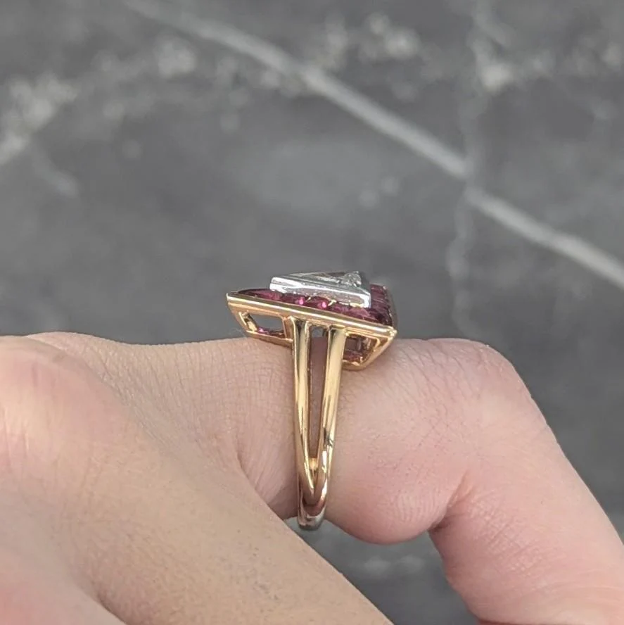 Oscar Heyman Trilliant Cut Diamond Ruby Platinum 18 Karat Yellow Gold Vintage Triangle Halo Ring - Image 11