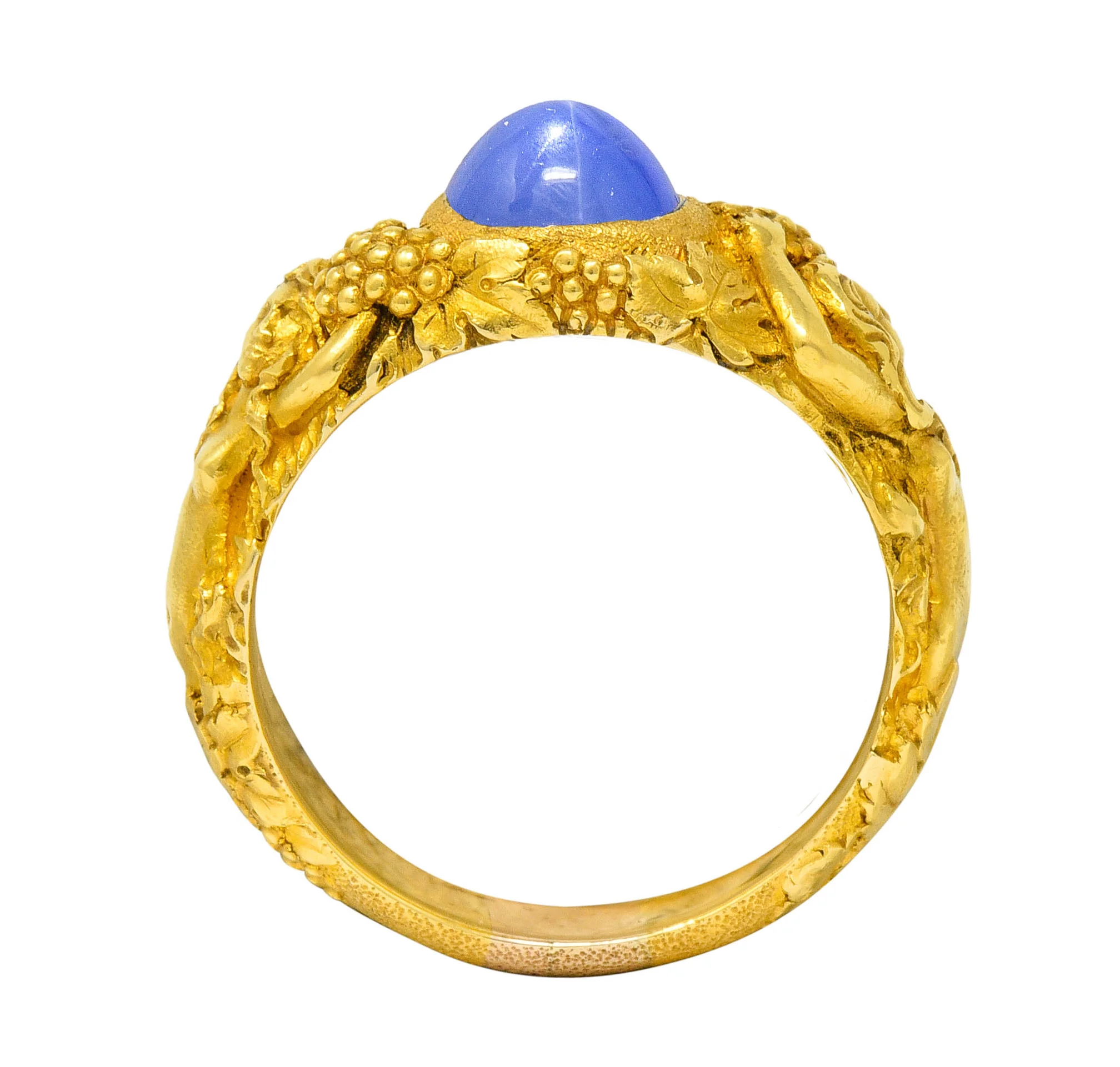 Outstanding Tiffany & Co. Art Nouveau Star Sapphire 18 Karat Gold Bacchantes Unisex Men’s Ring - Image 3