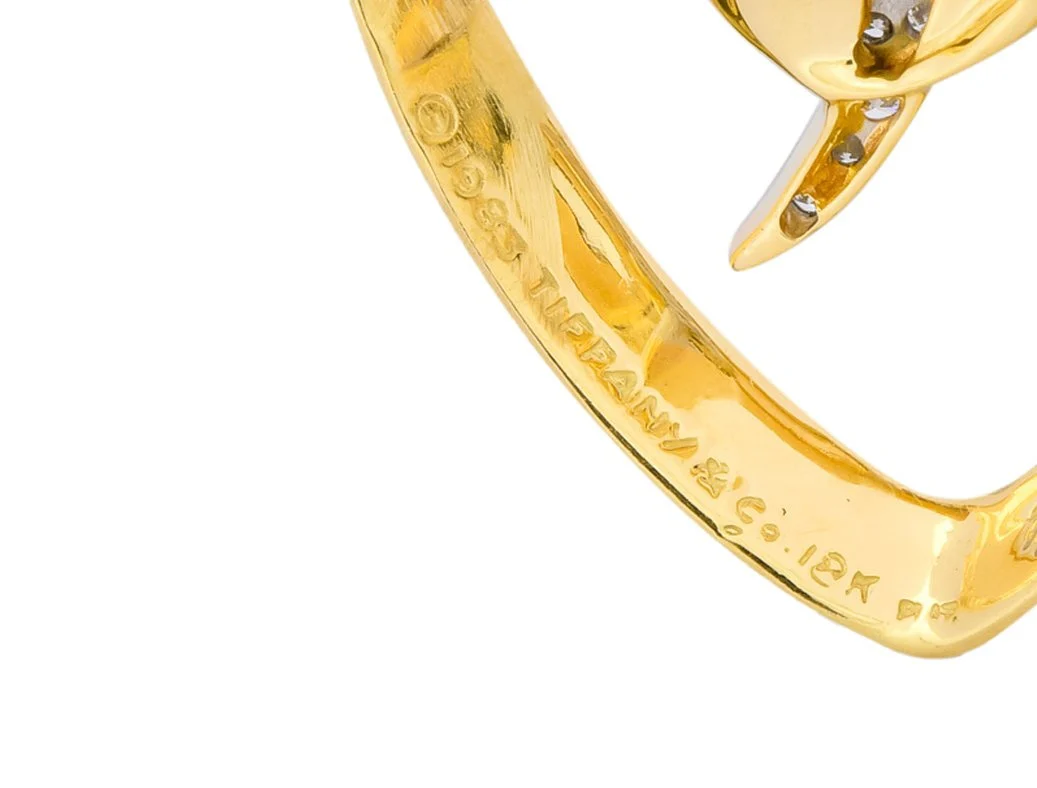 Paloma Picasso Tiffany & Co. 1983 Diamond 18 Karat Gold Loving Heart Pendant - Image 4