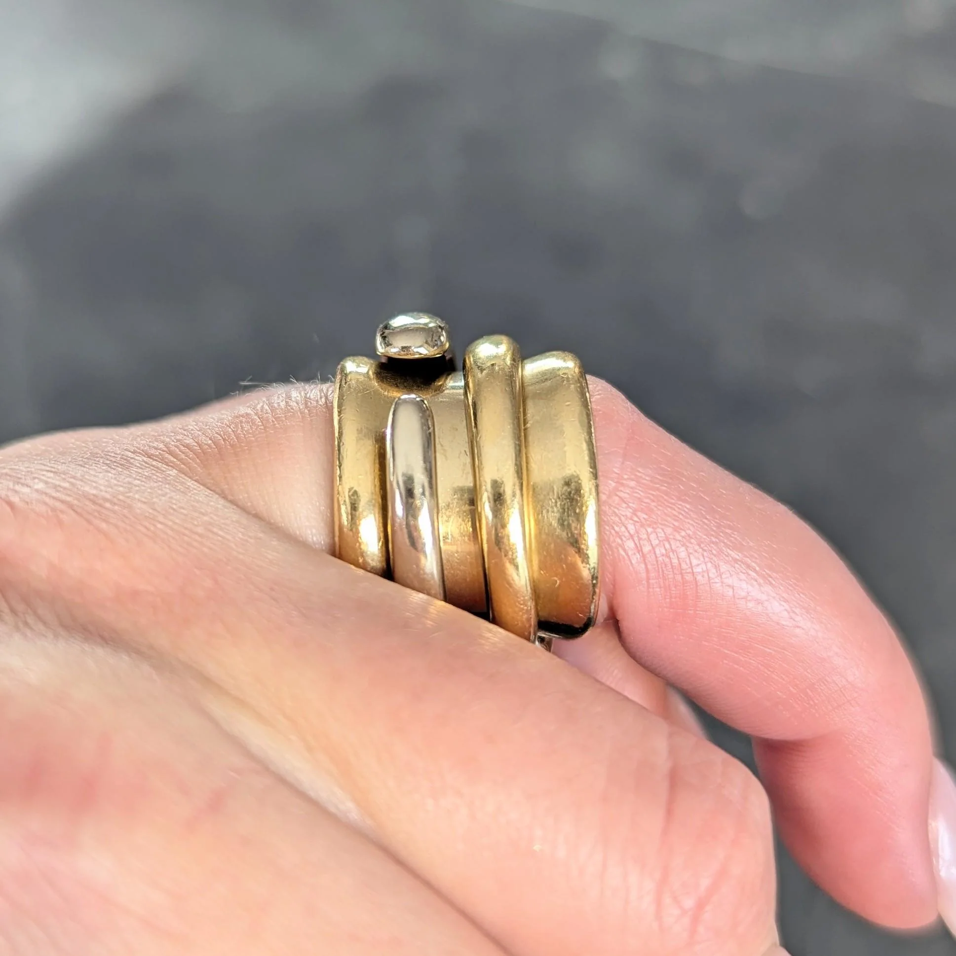 Pomellato 1990's 18 Karat Two-Tone Gold Vintage Spinning Tubolare Band Ring - Image 11