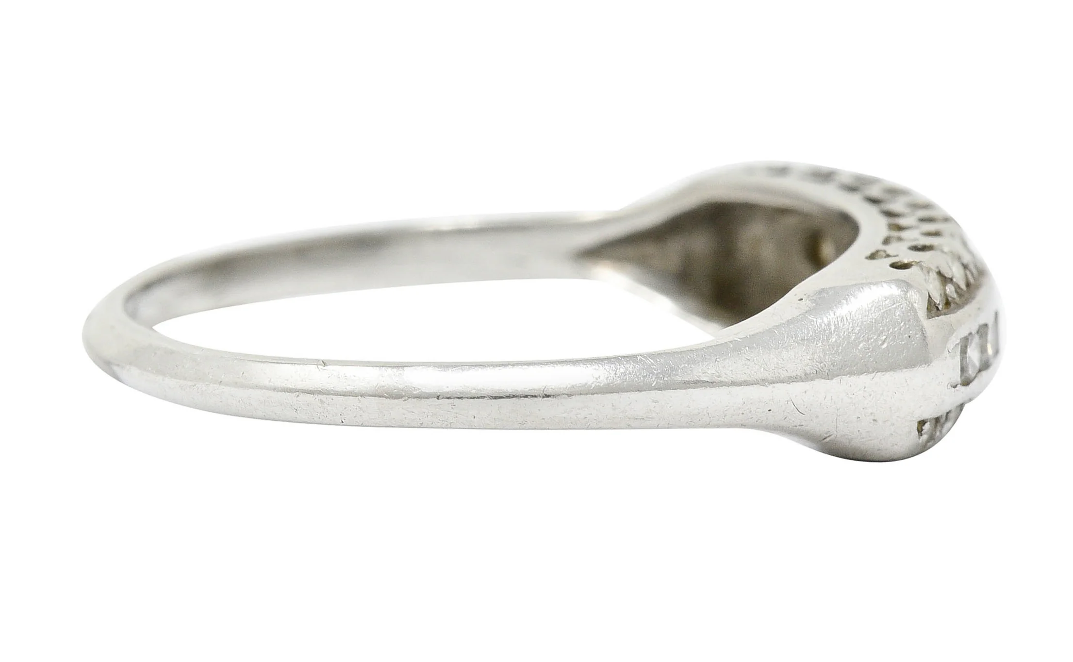 Retro 0.45 CTW Diamond Platinum Fishtail Band Ring - Image 3