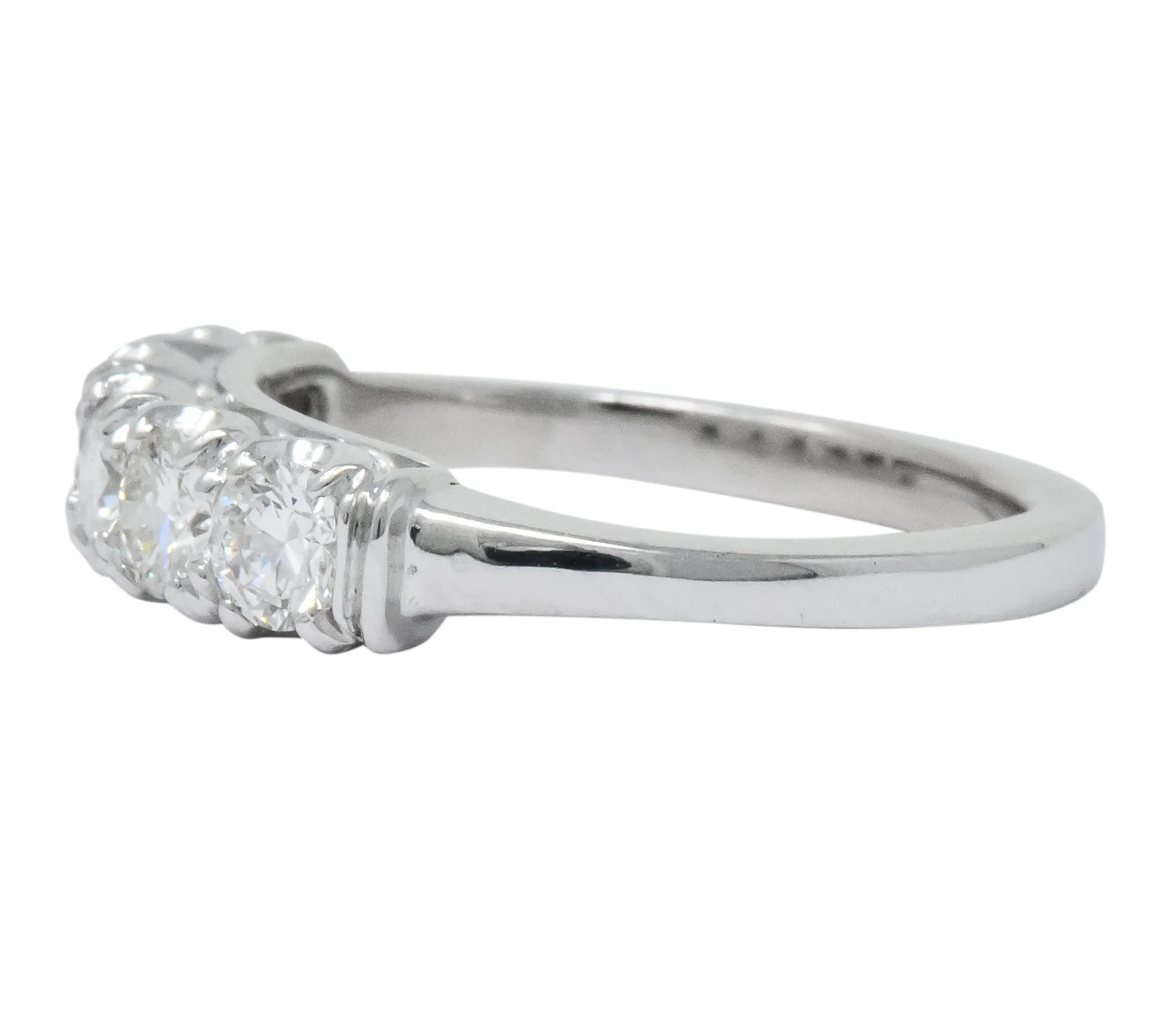 Retro 0.90 CTW Diamond Platinum Anniversary 5 Stone Band Ring - Image 3