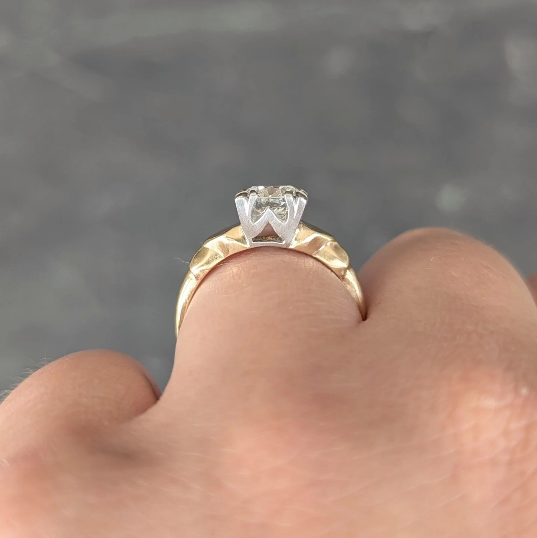 Retro 1.02 CTW Transitional Cut Platinum 14 Karat Yellow Gold Vintage Engagement Ring - Image 7