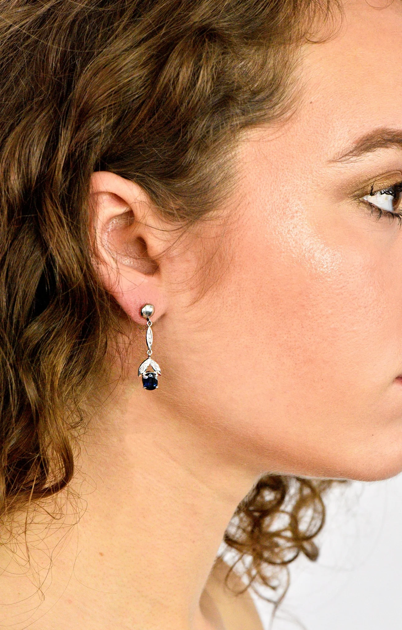 Retro 1.80 CTW No Heat Sapphire Diamond 14 Karat White Gold Drop Earrings GIA - Image 8
