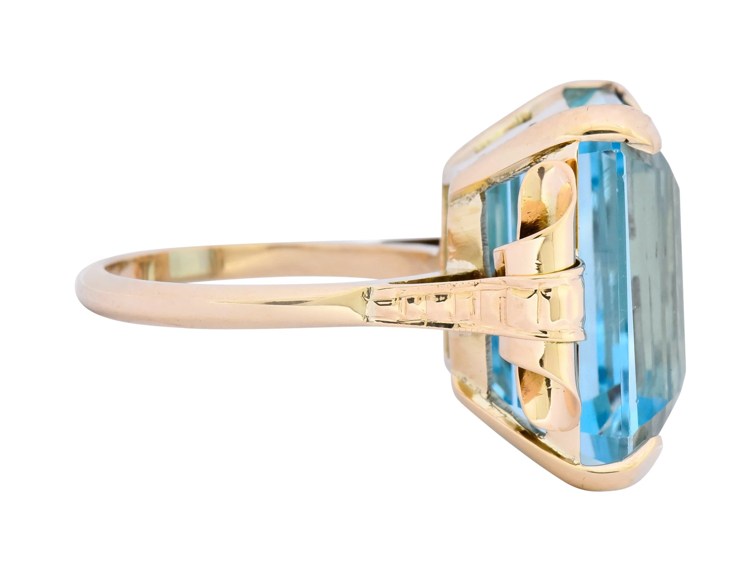 Retro 17.86 CTW Aquamarine 14 Karat Gold Cocktail Ring - Image 3