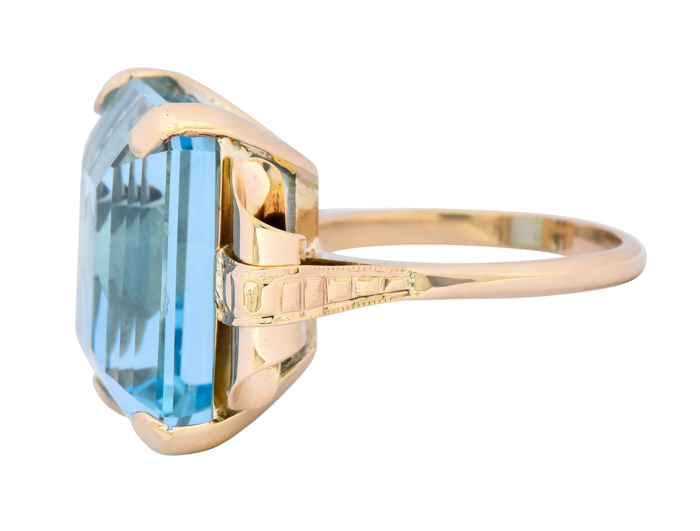 Retro 17.86 CTW Aquamarine 14 Karat Gold Cocktail Ring - Image 5