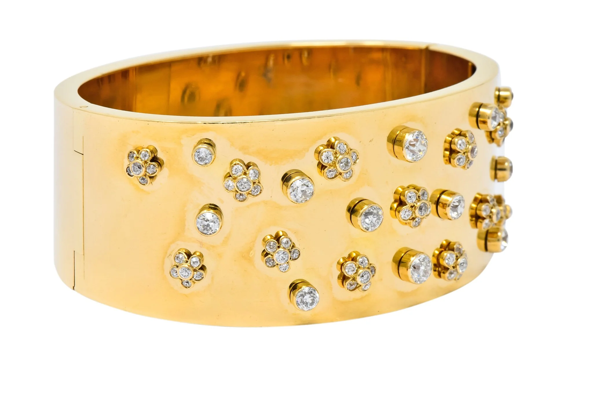 Retro 2.28 CTW Diamond 14 Karat Yellow Gold Bangle 1940's Bracelet - Image 2