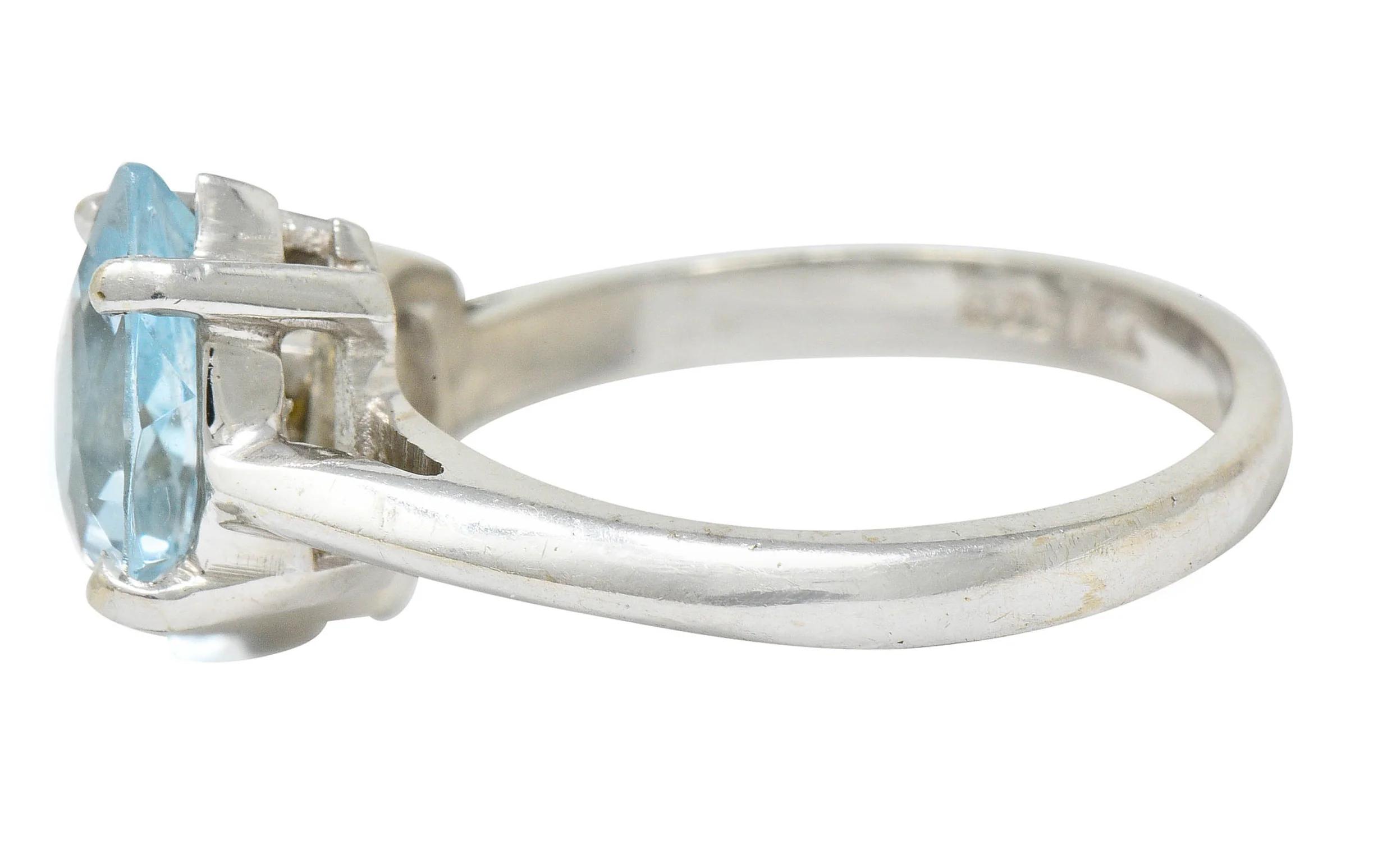 Retro 3.00 CTW Aquamarine 14 Karat White Gold Bypass Ring - Image 5
