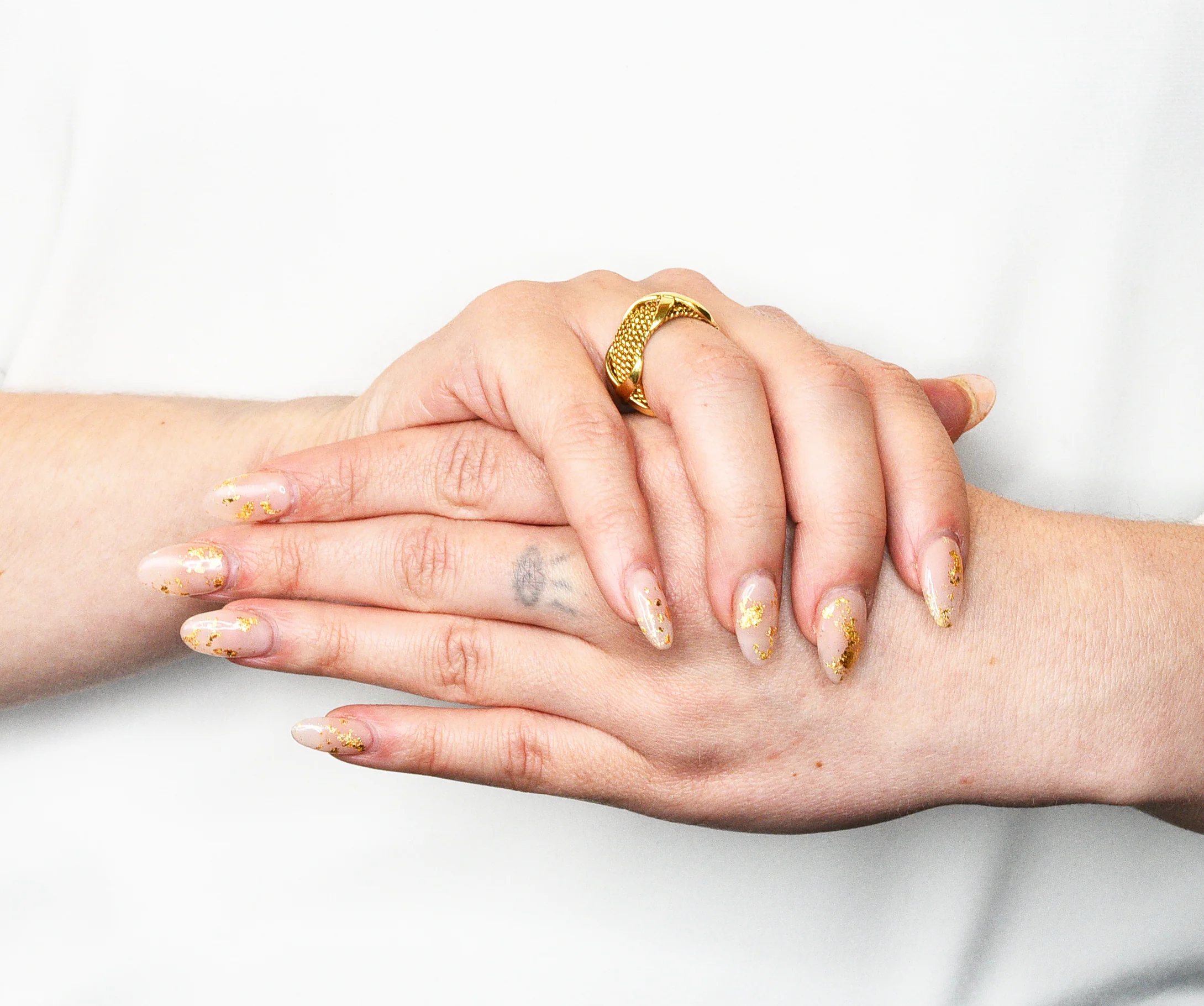 Schlumberger Tiffany & Co. 18 Karat Yellow Gold X Band Ring - Image 11