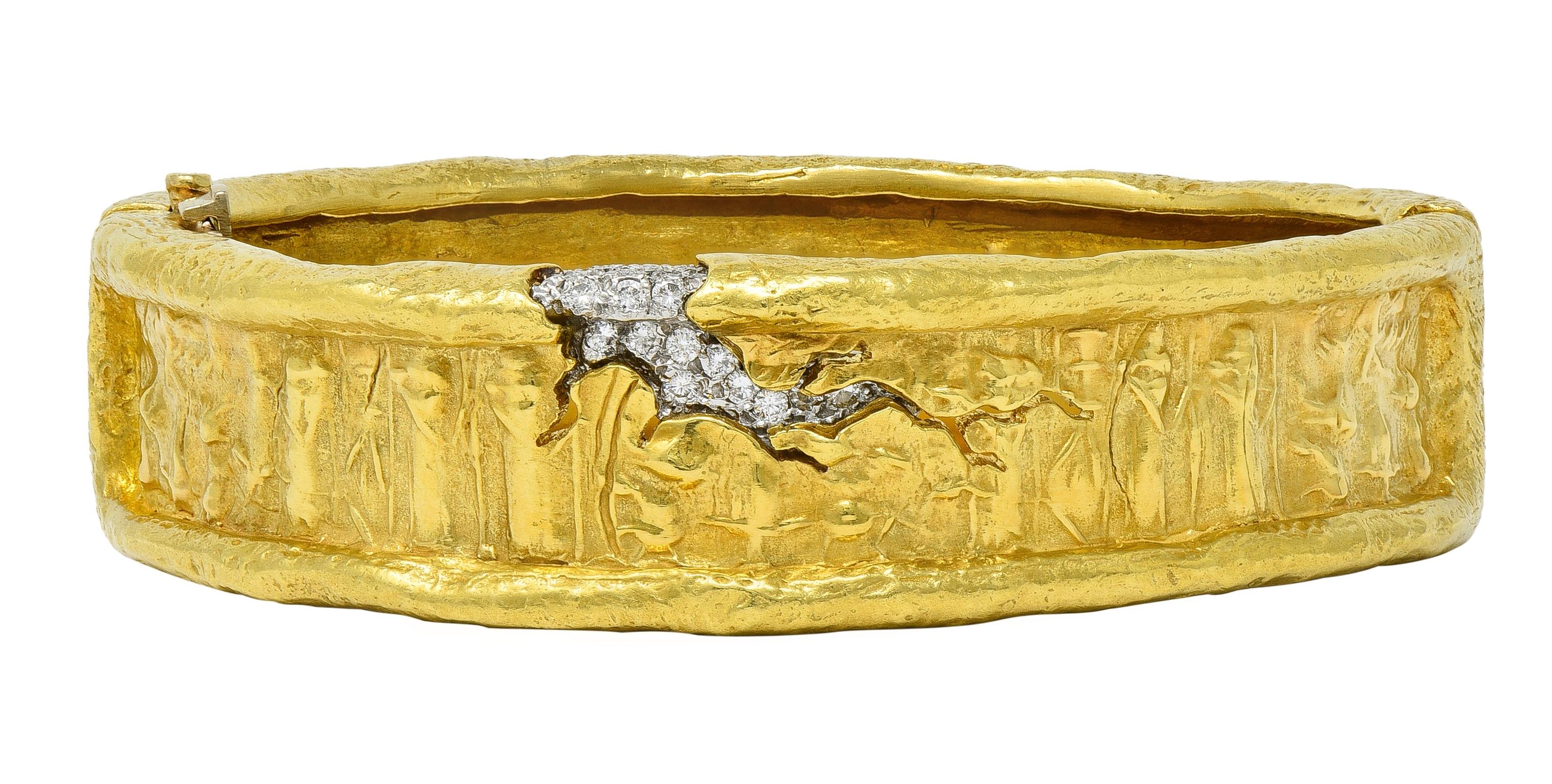 SeidenGang 1990's Diamond Platinum 18 Karat Yellow Gold Vintage Egyptian Bangle Bracelet - Image 3