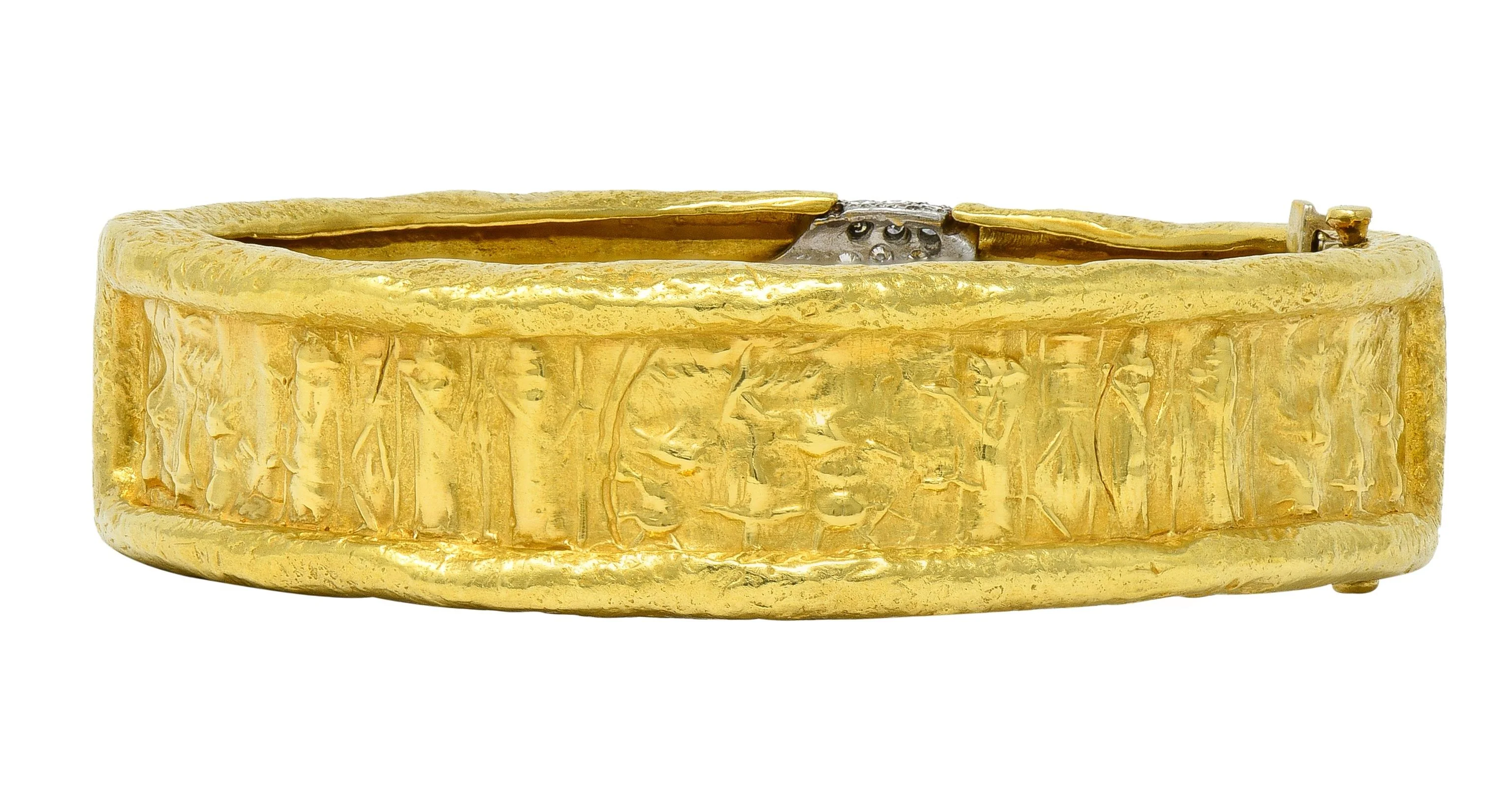 SeidenGang 1990's Diamond Platinum 18 Karat Yellow Gold Vintage Egyptian Bangle Bracelet - Image 5