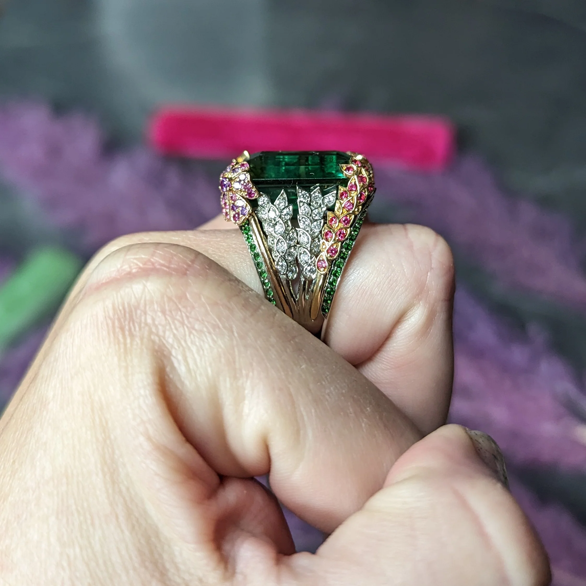 Substantial 28.59 CTW Tourmaline Sapphire Tsavorite Garnet Diamond 19 Karat Yellow Gold Contemporary Cocktail Ring - Image 15