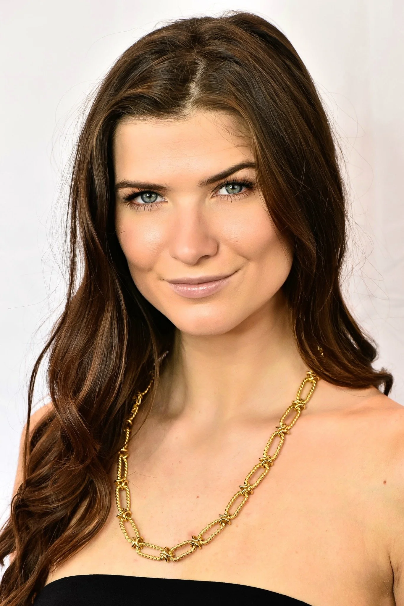 Substantial Contemporary 14 Karat Gold Necklace With Extender - Image 9
