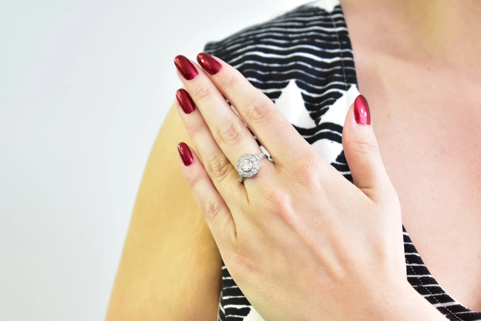 Superb Art Deco 1.02 CTW Diamond 14K White Gold Cluster Engagement Ring - Image 2