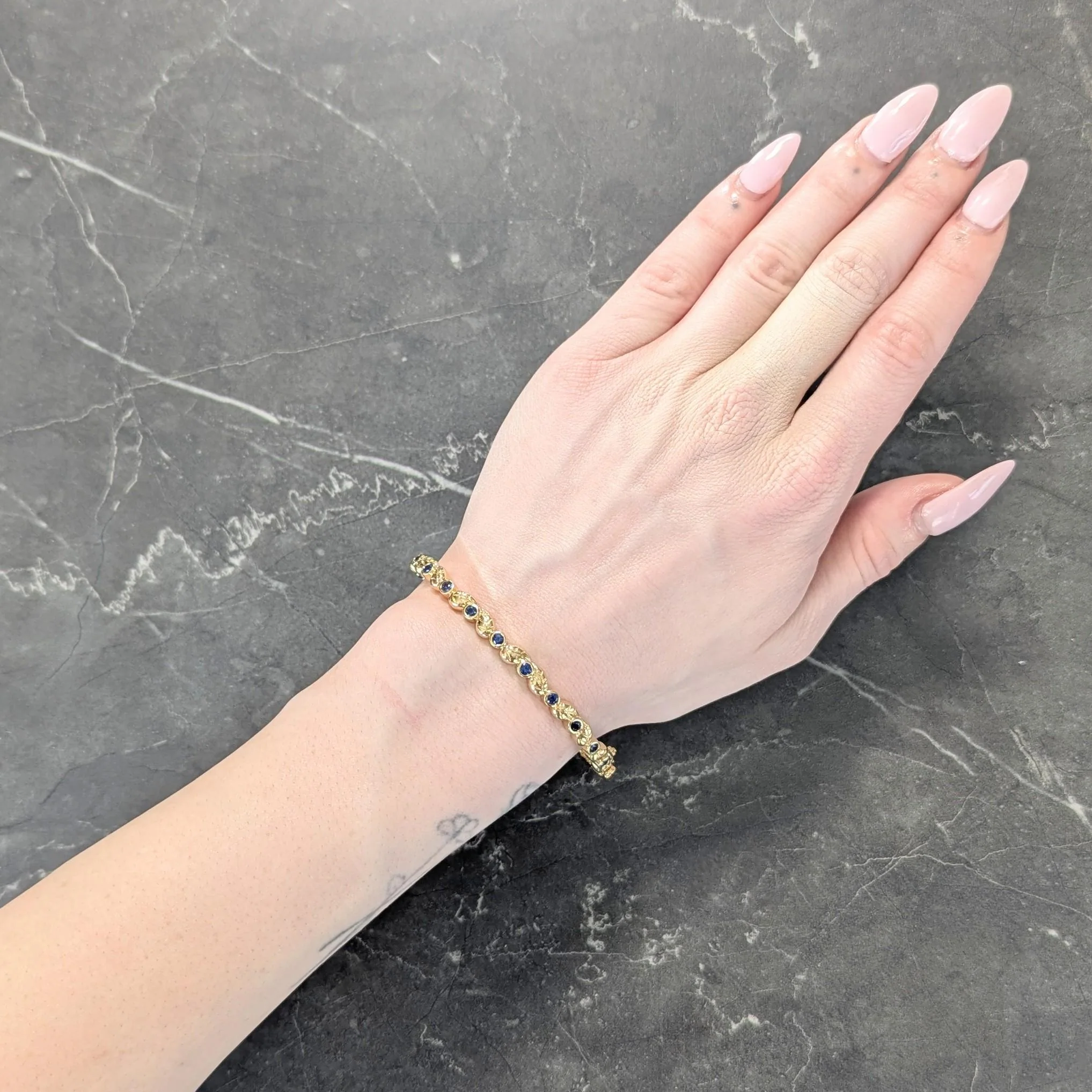 Temple St. Clair 1.75 CTW Sapphire 18 Karat Yellow Gold Leaf Bangle Bracelet - Image 7