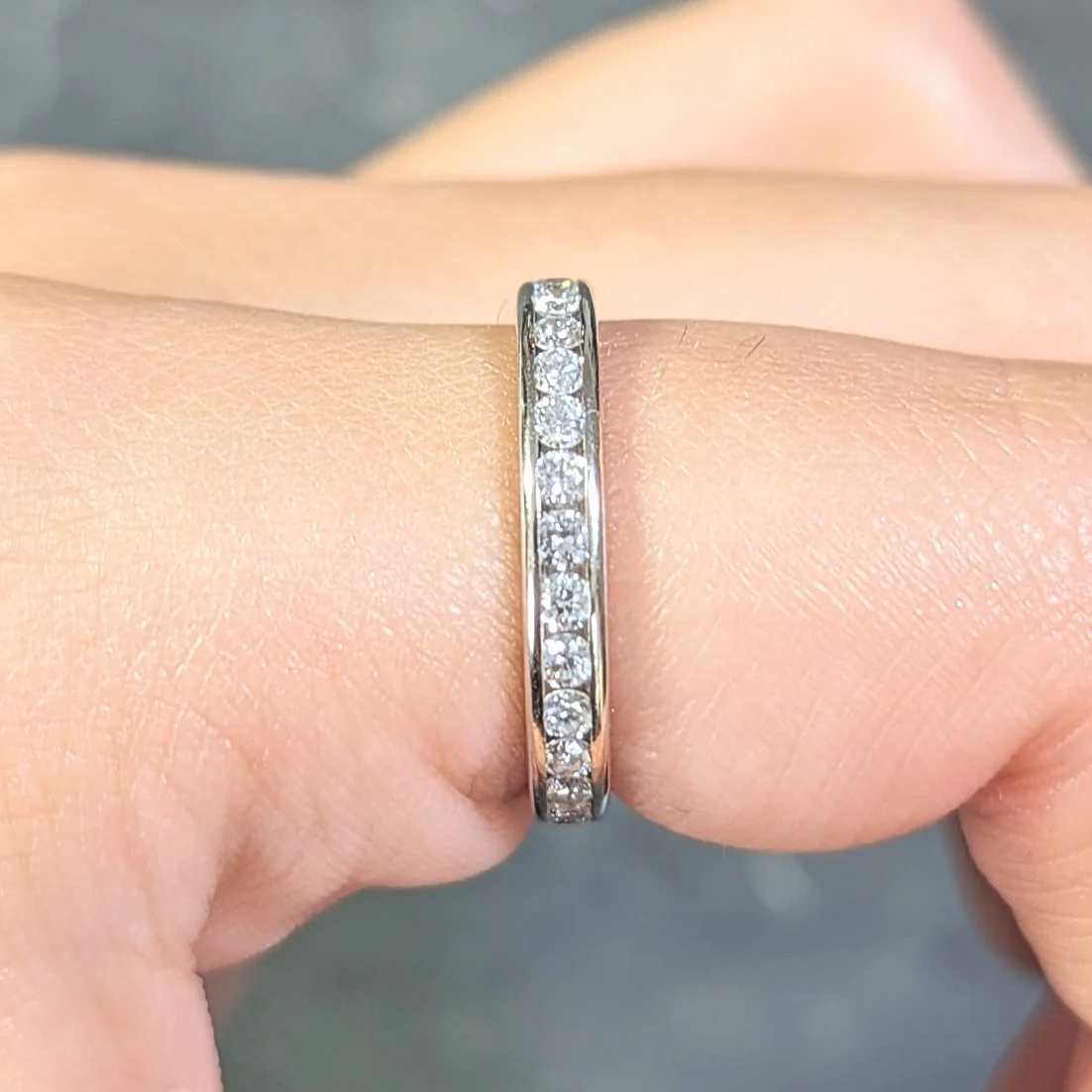 Tessler & Weiss Mid-Century 1.45 CTW Diamond 14 Karat White Gold Vintage Eternity Band Ring - Image 11