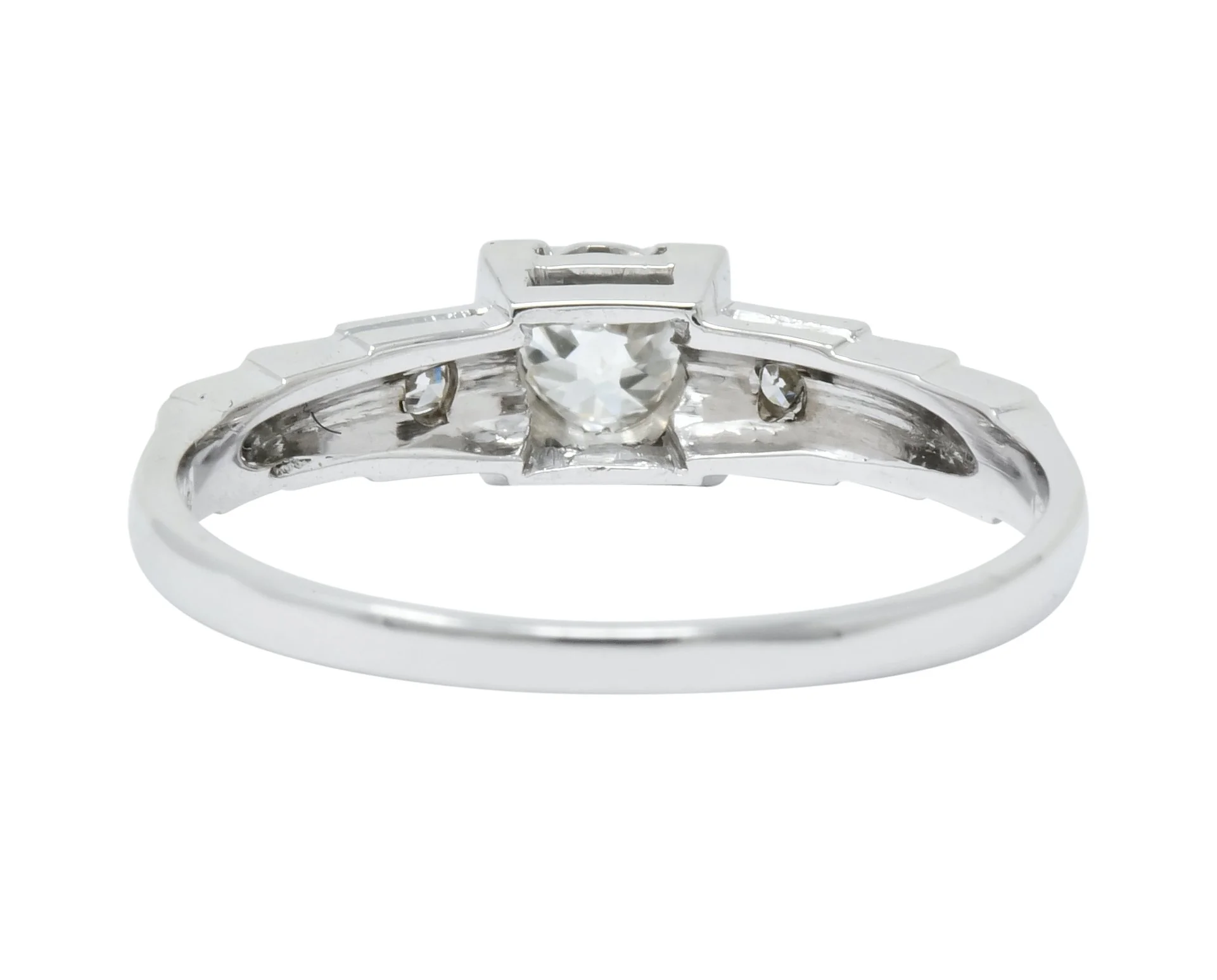 Theberath & Co. Art Deco Diamond 18 Karat White Gold Engagement Ring - Image 4