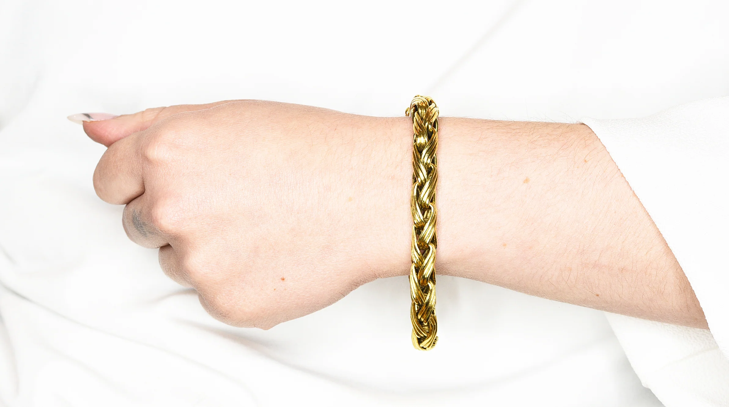 Tiffany & Co. 18 Karat Yellow Gold Braided Wheat Link Bracelet - Image 13