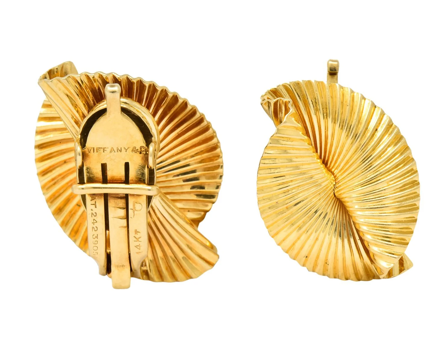 Tiffany & Co. 1950's Retro 14 Karat Gold Foliate Ear-Clip Earrings - Image 3