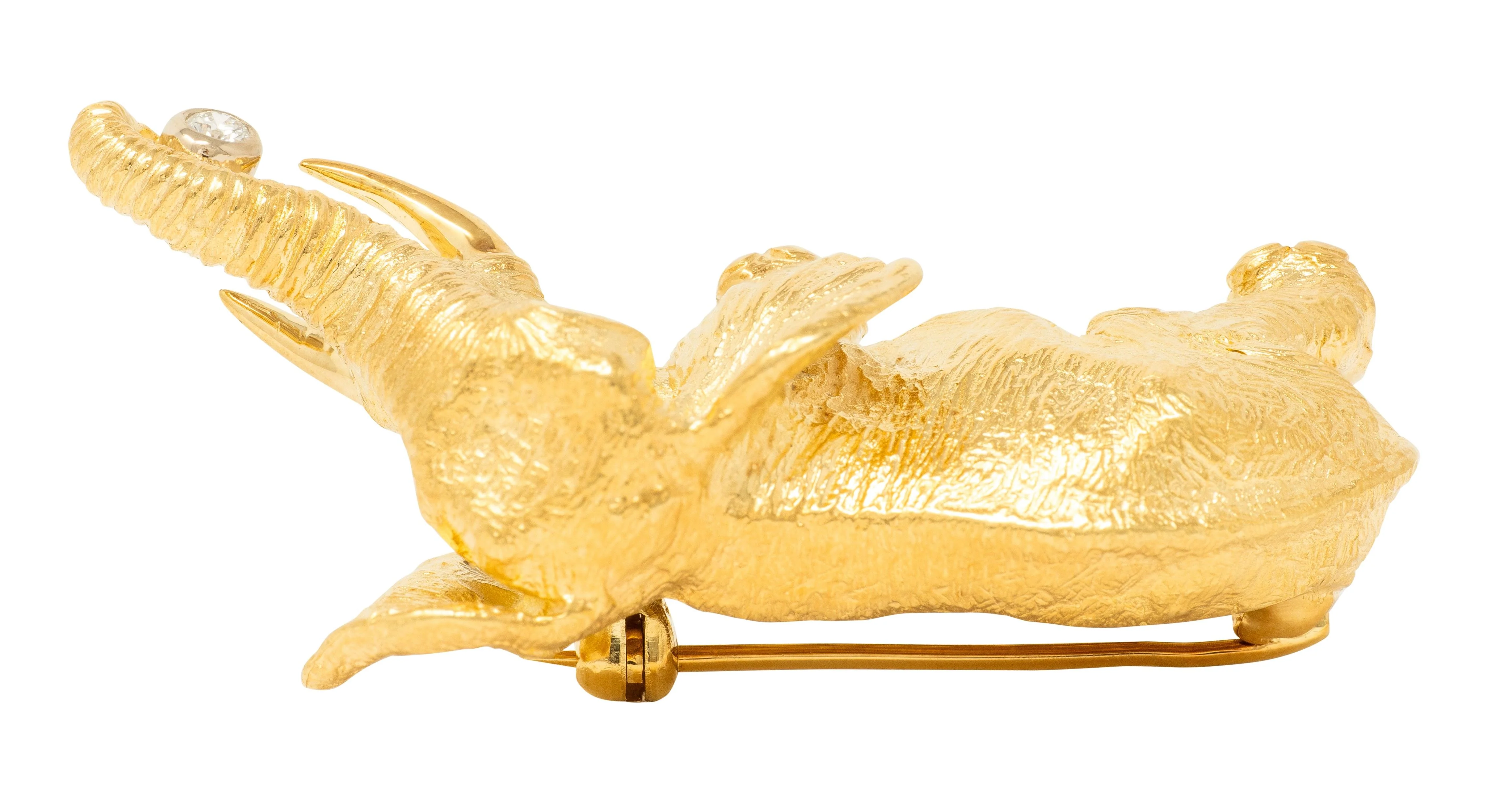 Tiffany & Co. 1996 Diamond Sapphire 18 Karat Yellow Gold Vintage Elephant Animal Brooch - Image 6