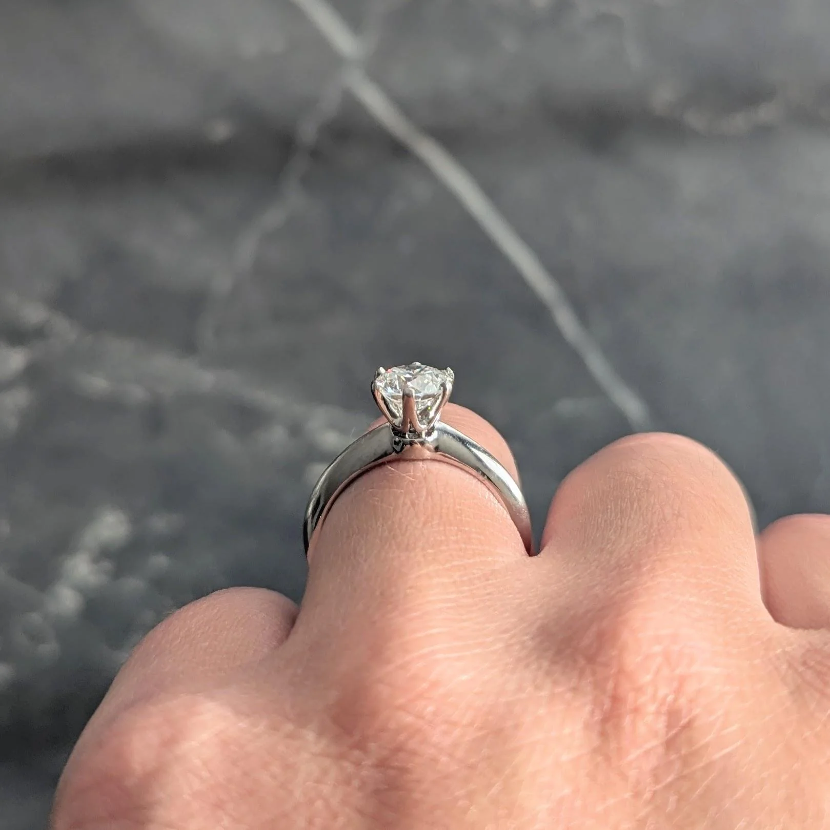 Tiffany & Co. Contemporary 1.13 CTW Diamond Platinum Knife Edge Solitaire Engagement Ring GIA - Image 10