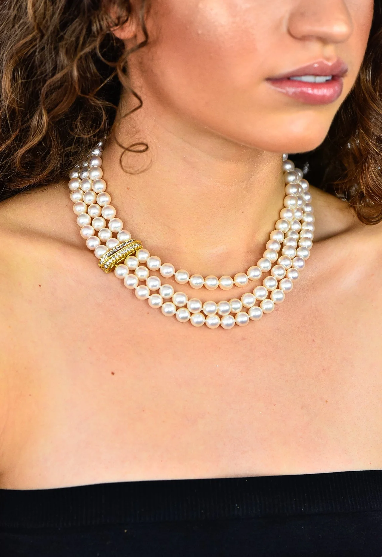Tiffany & Co. Diamond Pearl 18 Karat Yellow Gold Triple Strand Necklace - Image 7