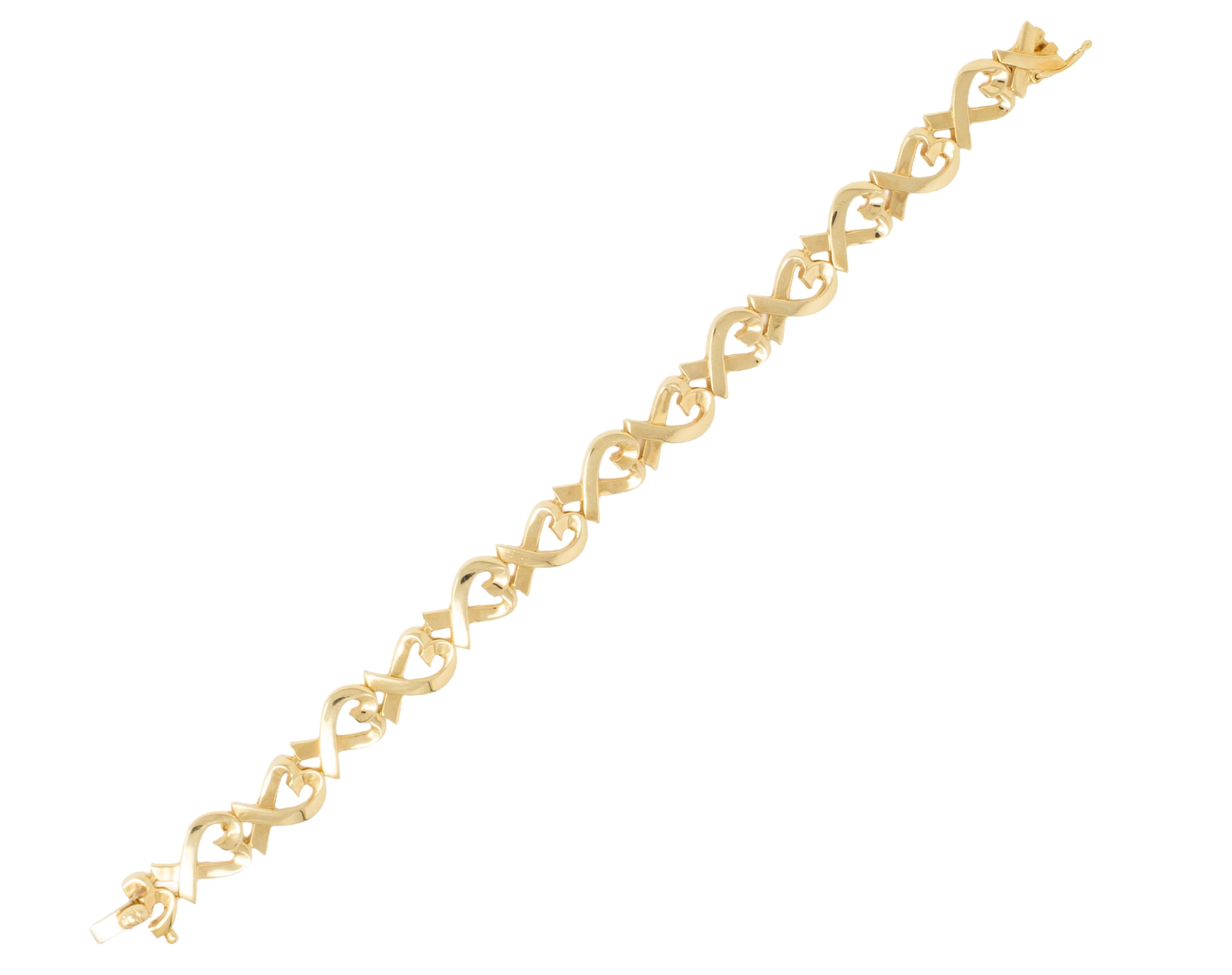 Tiffany & Co. Paloma Picasso 1980's 18 Karat Yellow Gold Vintage Loving Hearts Link Bracelet - Image 3