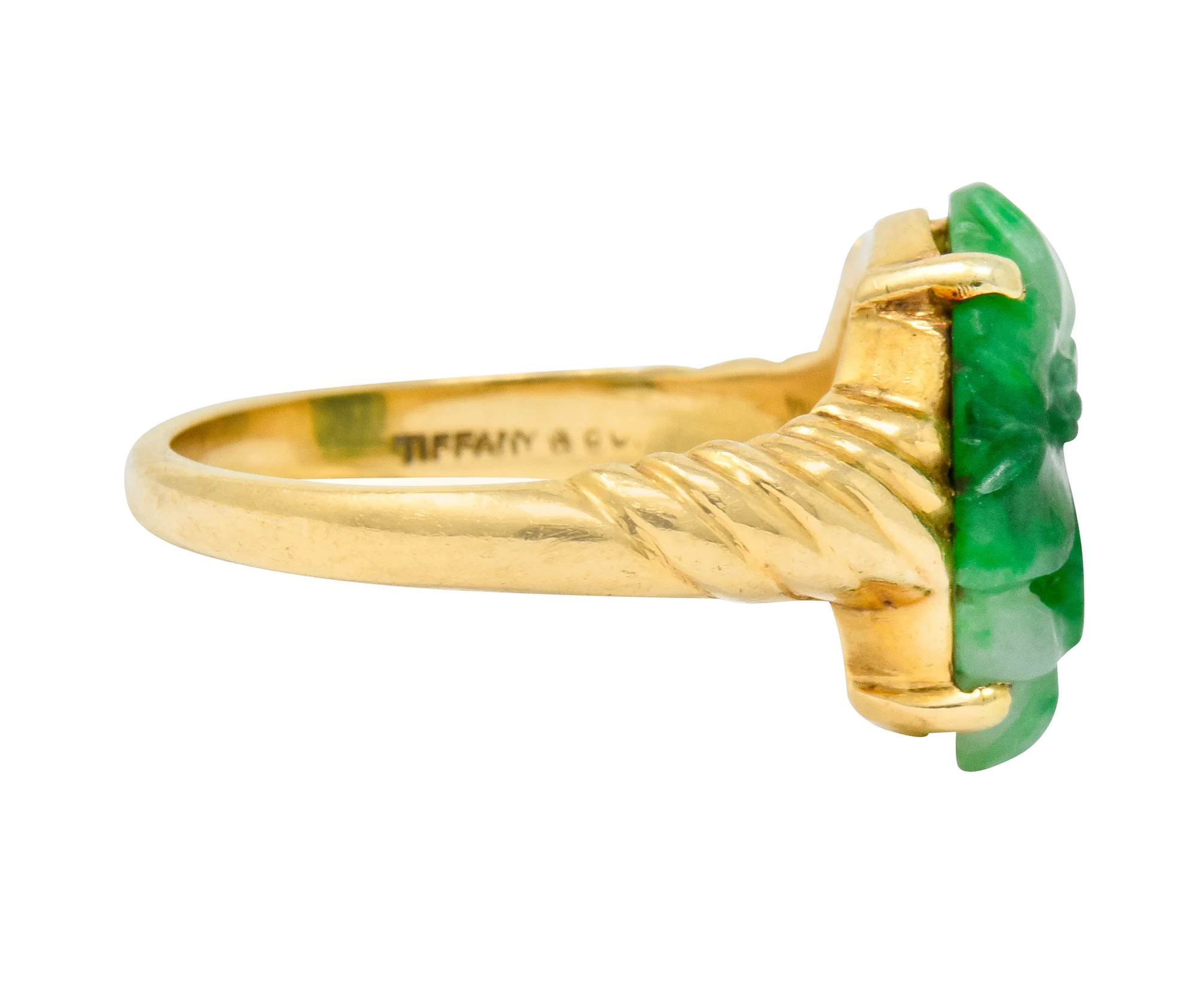 Tiffany & Co. Retro Carved Jade 14 Karat Gold Floral Ring - Image 3