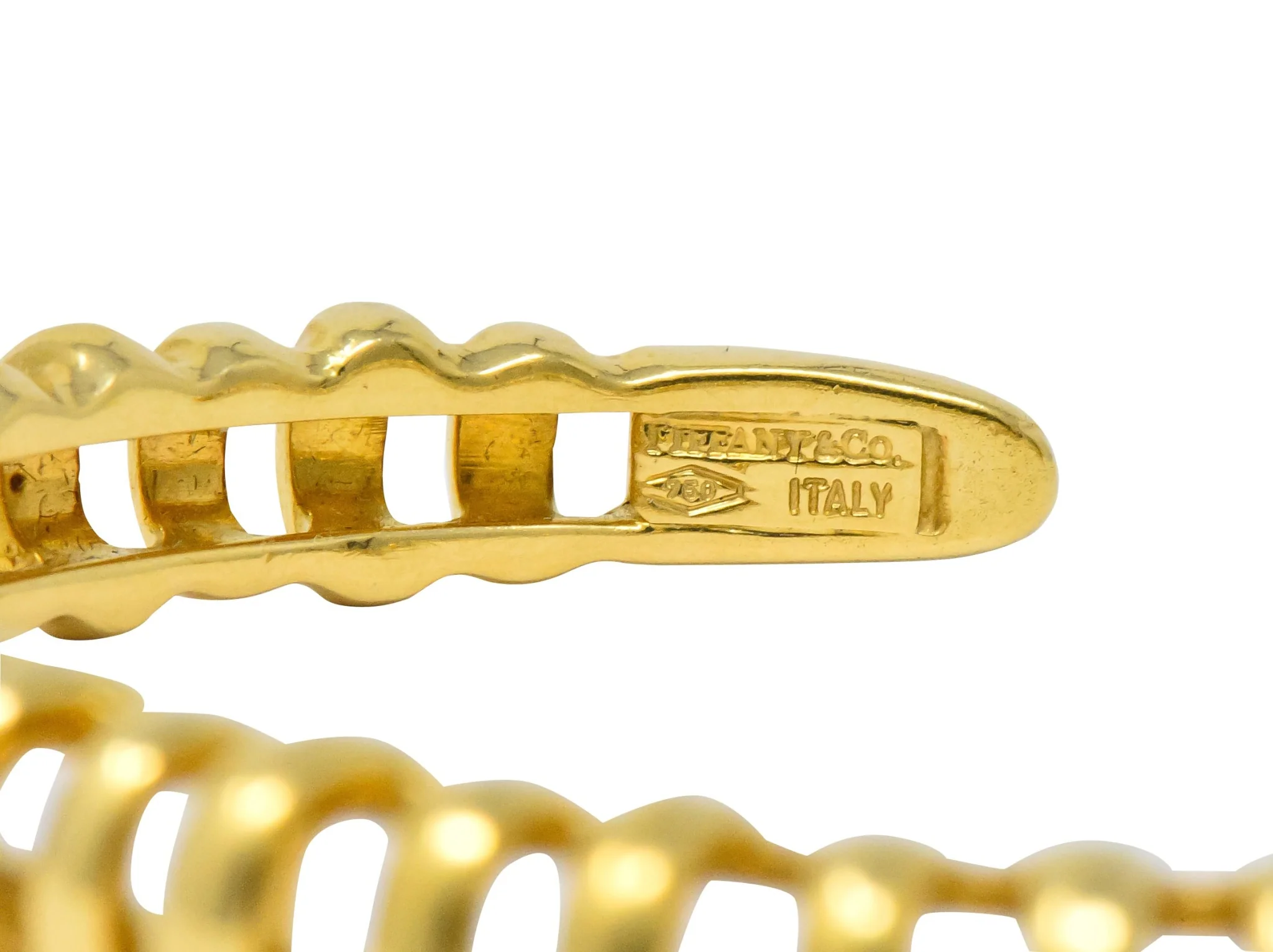 Tiffany & Co. Vintage 18 Karat Gold Ribbed Cuff Bracelet - Image 6