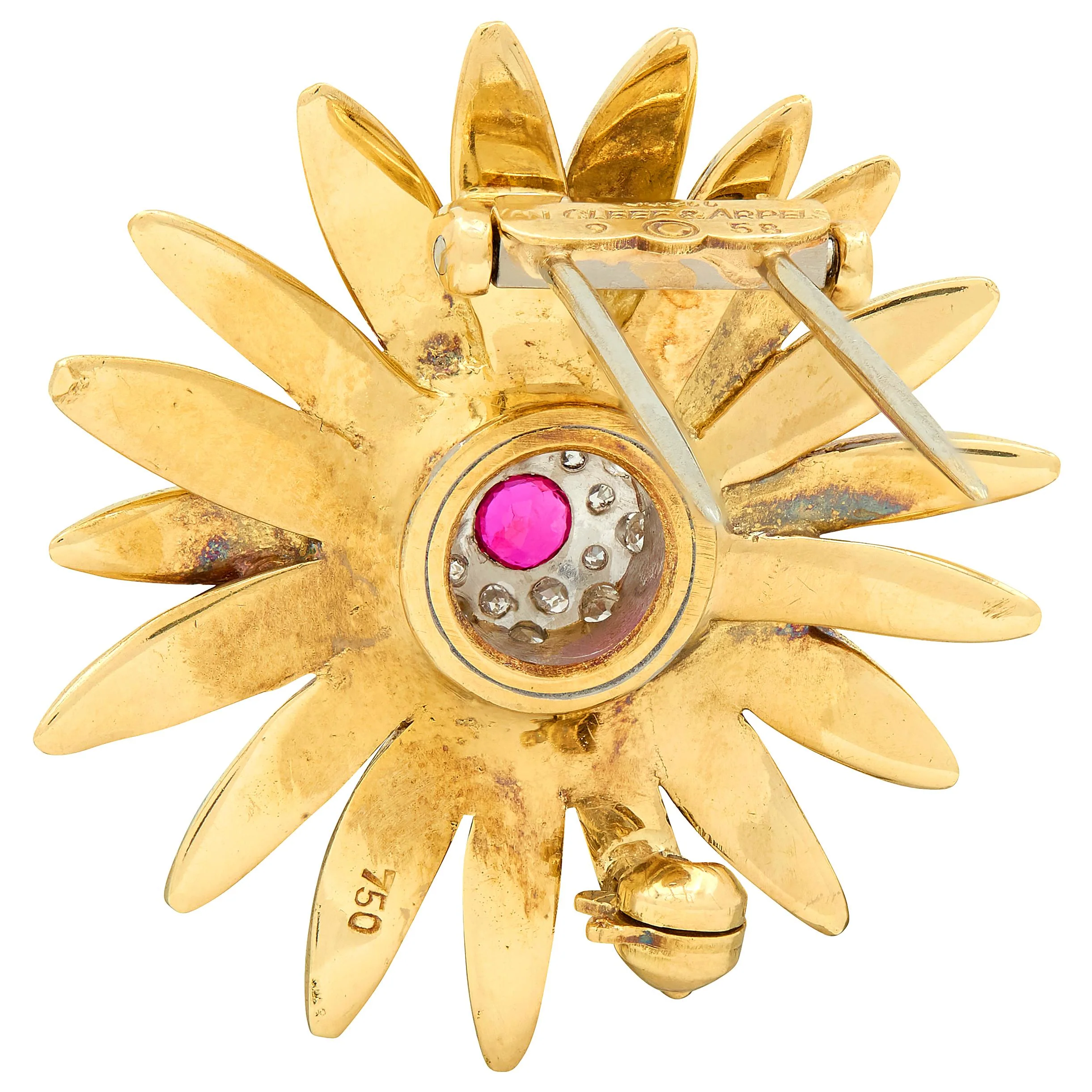 Van Cleef & Arpels 1950's Diamond Ruby Platinum 18 Karat Gold Vintage Flower Brooch - Image 6