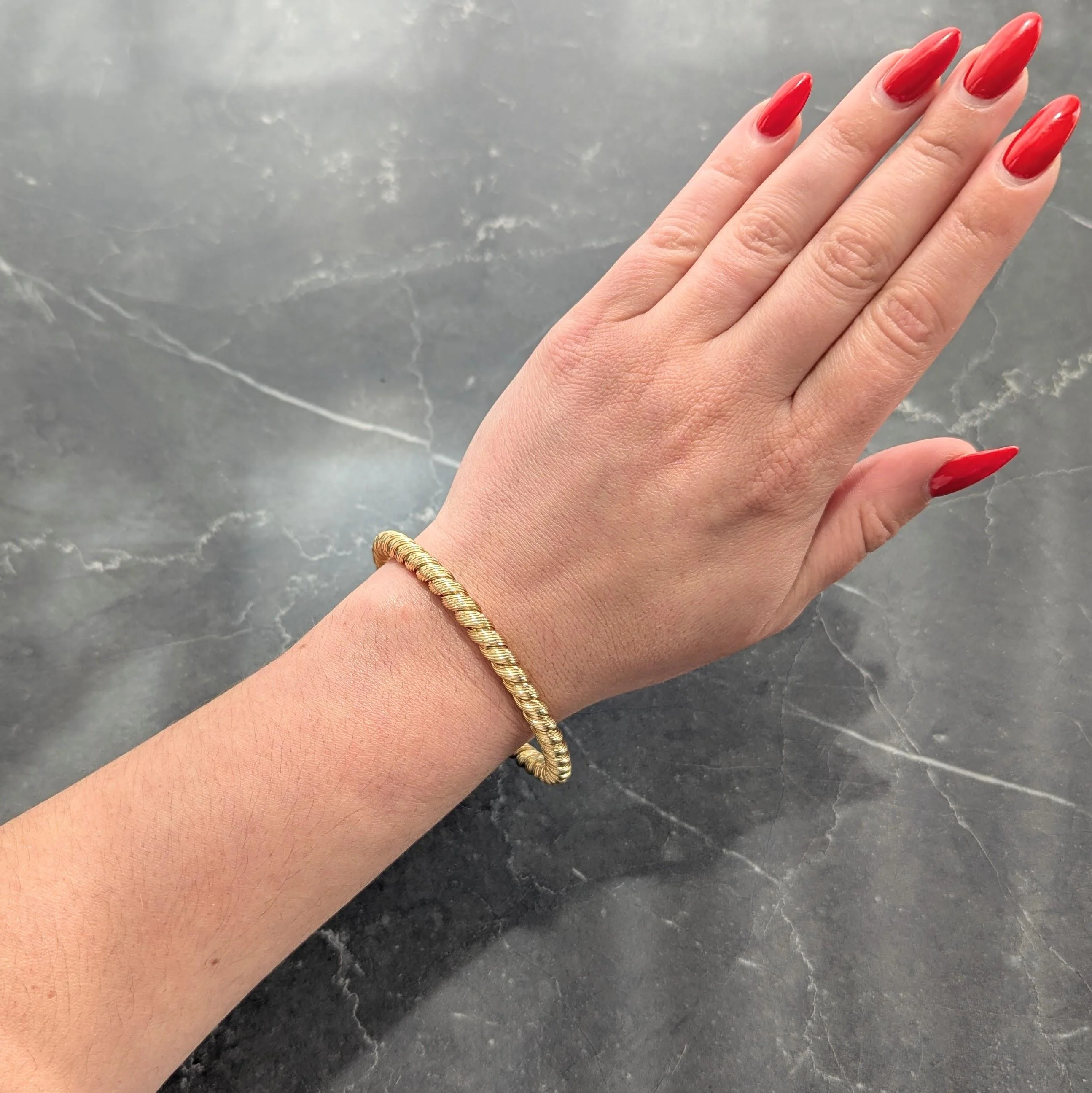 Van Cleef & Arpels 1960's 18 Karat Yellow Gold Vintage Twisted Rope Bangle Bracelet - Image 2