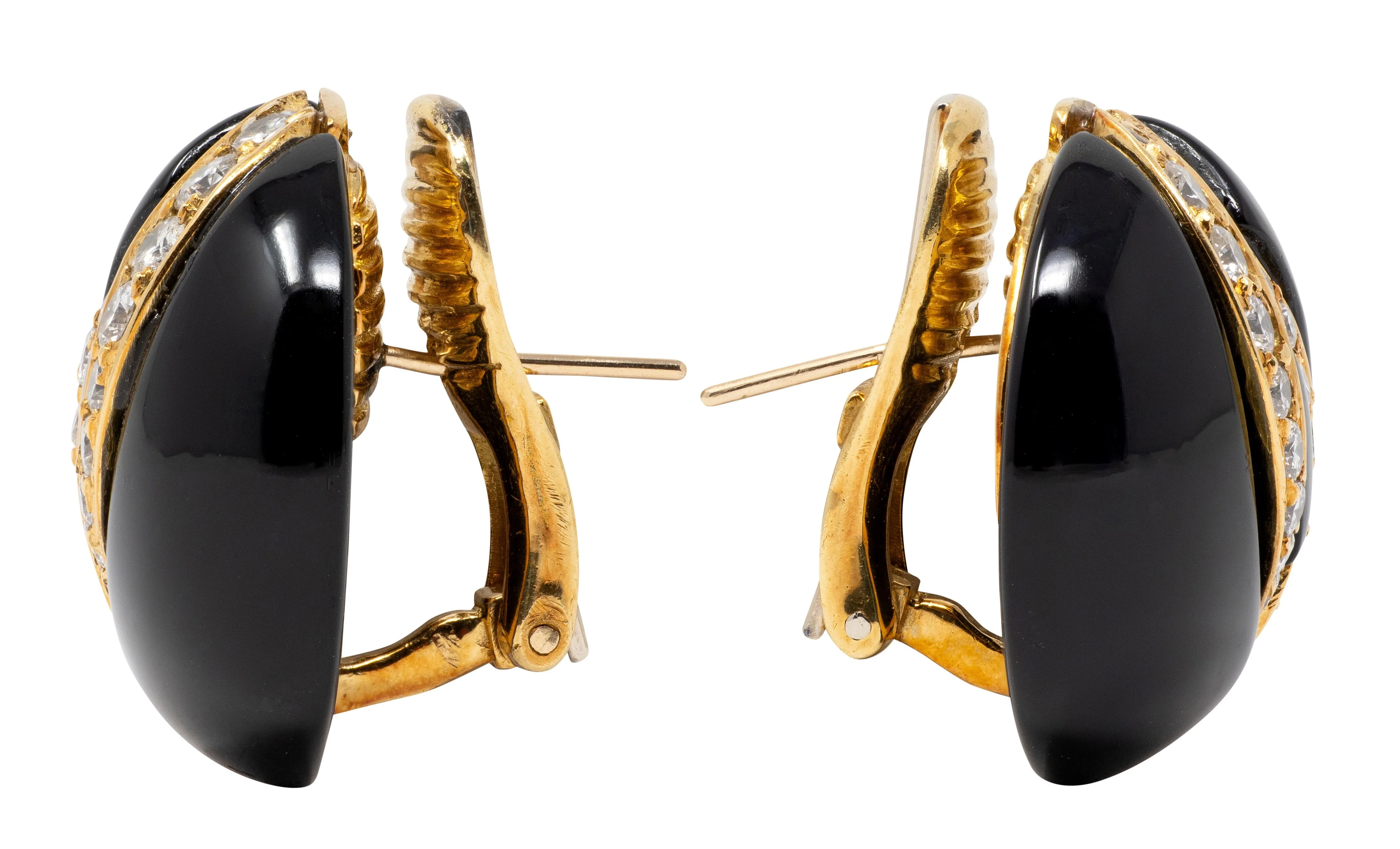 Van Cleef & Arpels 1980's Diamond Onyx 18 Karat Yellow Gold Vintage Dome Earrings - Image 3