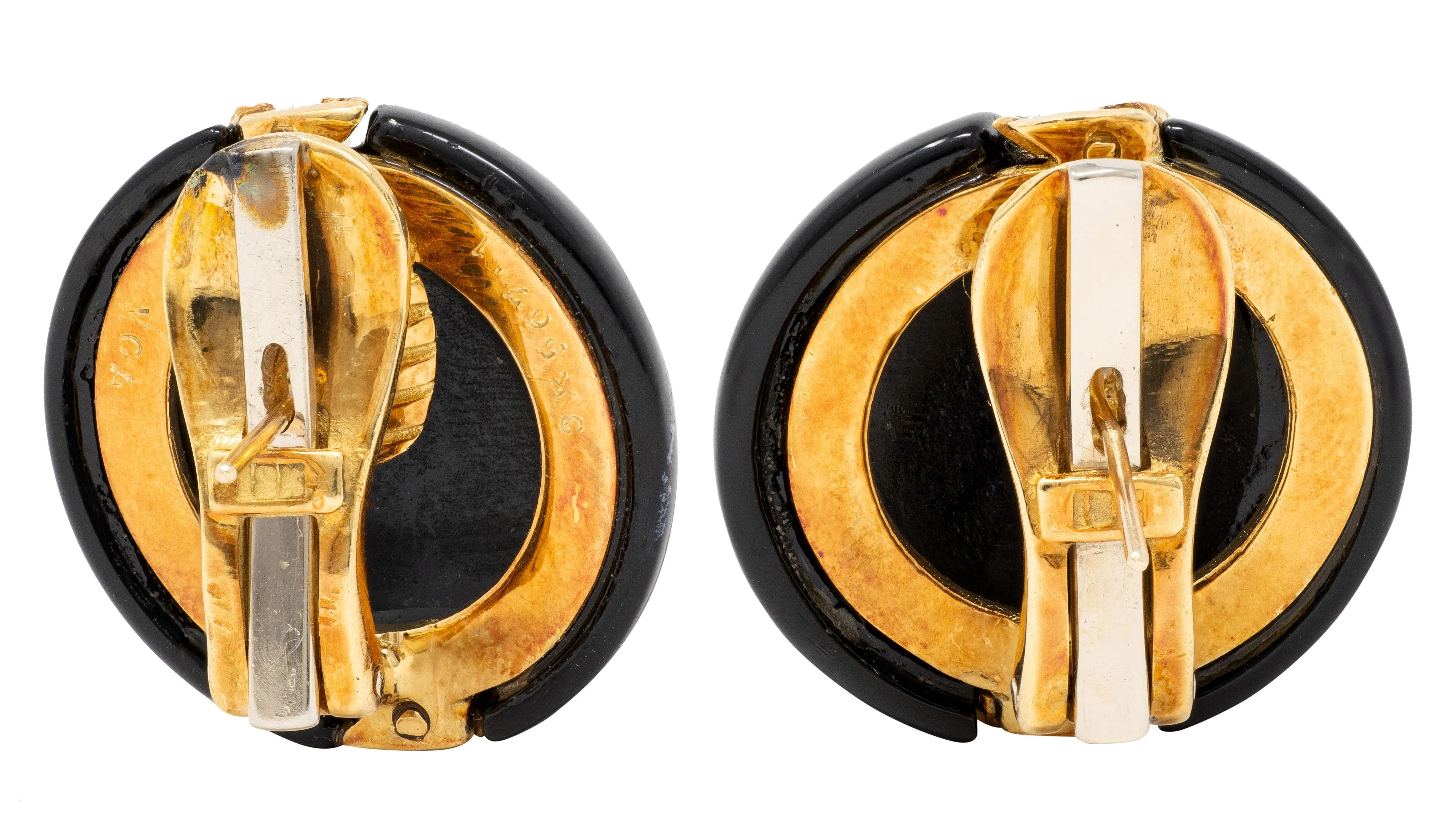 Van Cleef & Arpels 1980's Diamond Onyx 18 Karat Yellow Gold Vintage Dome Earrings - Image 4