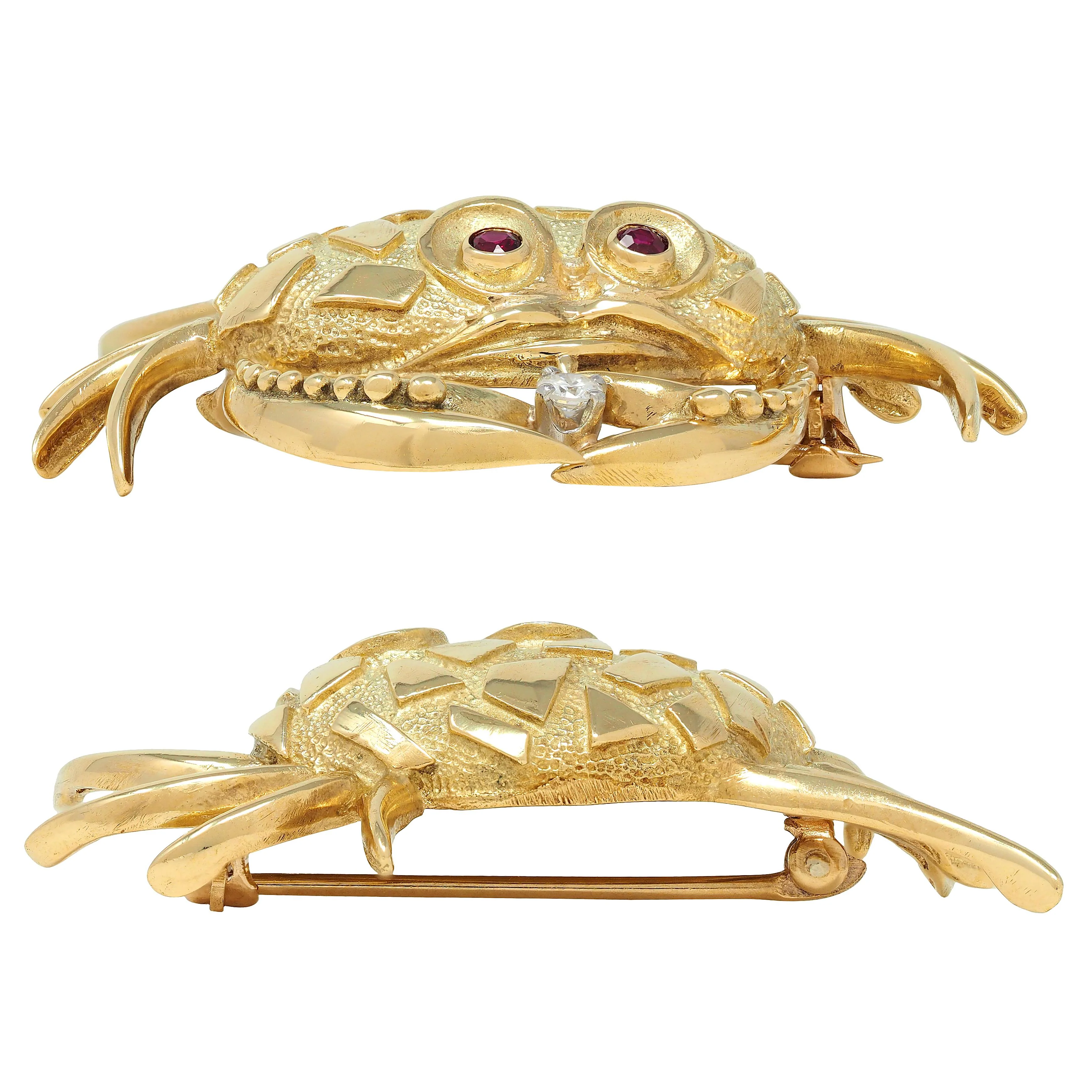 Van Cleef & Arpels 1980's Diamond Ruby 18 Karat Yellow Gold Cancer Zodiac Crab Brooch - Image 7