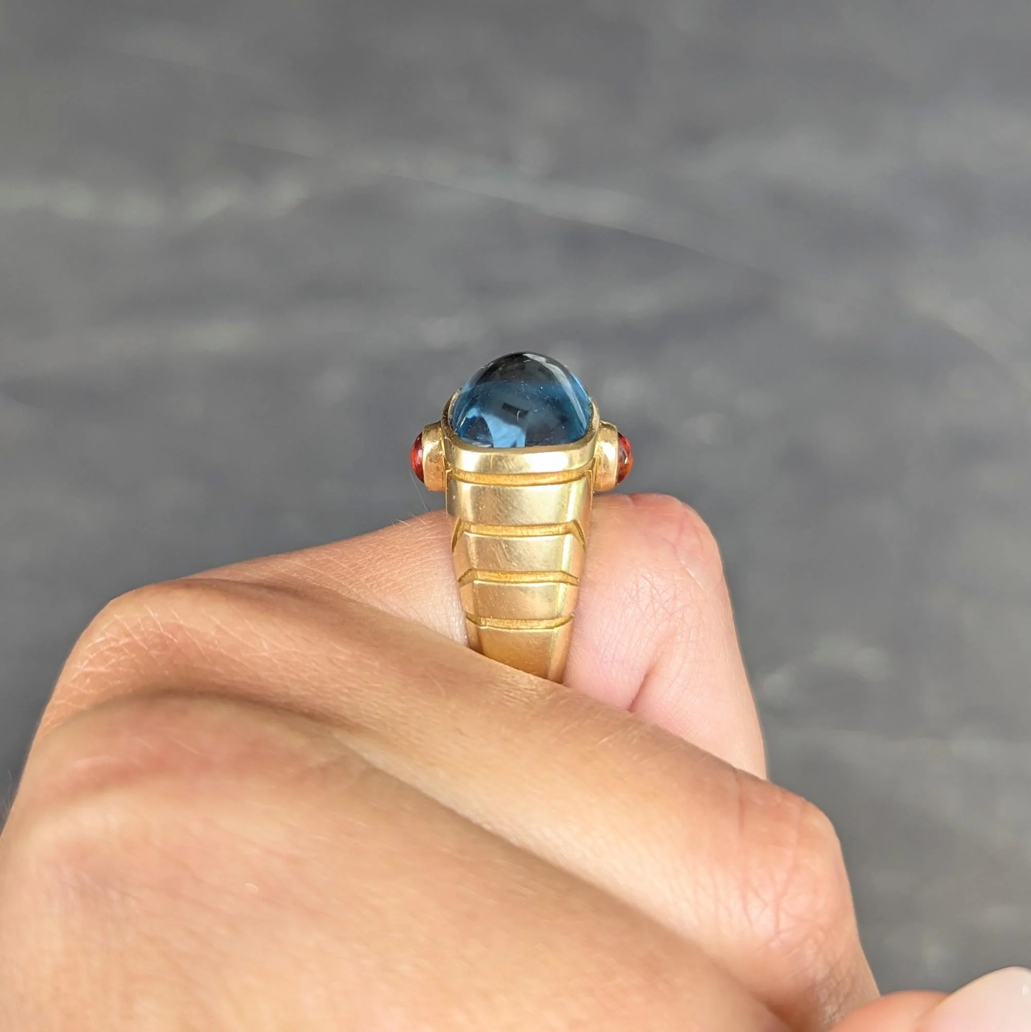 Van Cleef & Arpels 1980's Topaz Citrine 18 Karat Yellow Gold Vintage Domed Cocktail Ring - Image 14