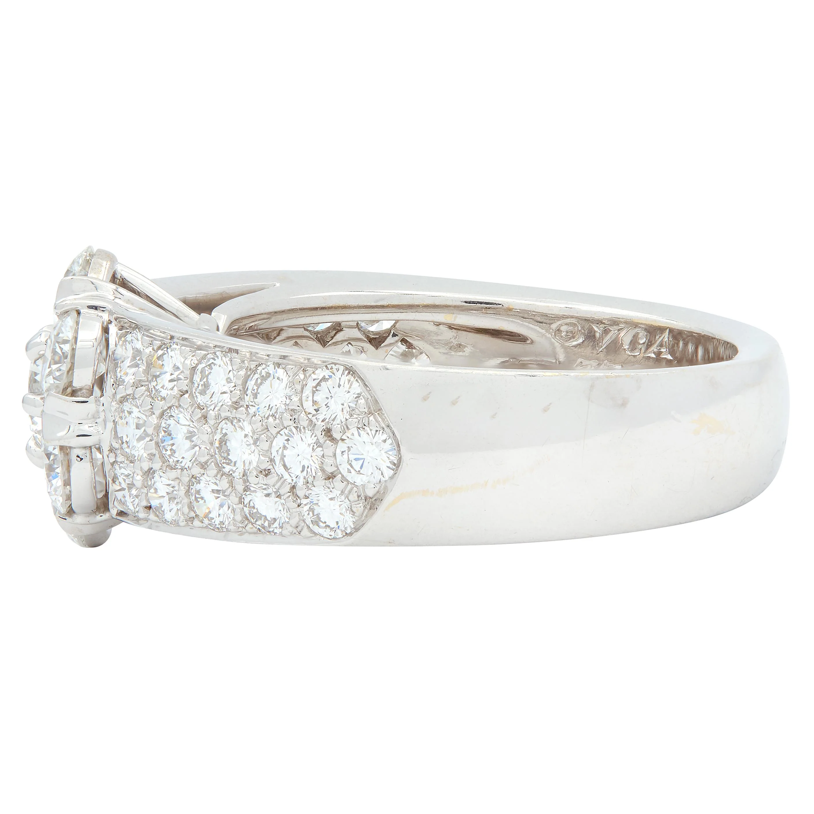 Van Cleef & Arpels Diamond 18 Karat White Gold Fleurette Ring - Image 6