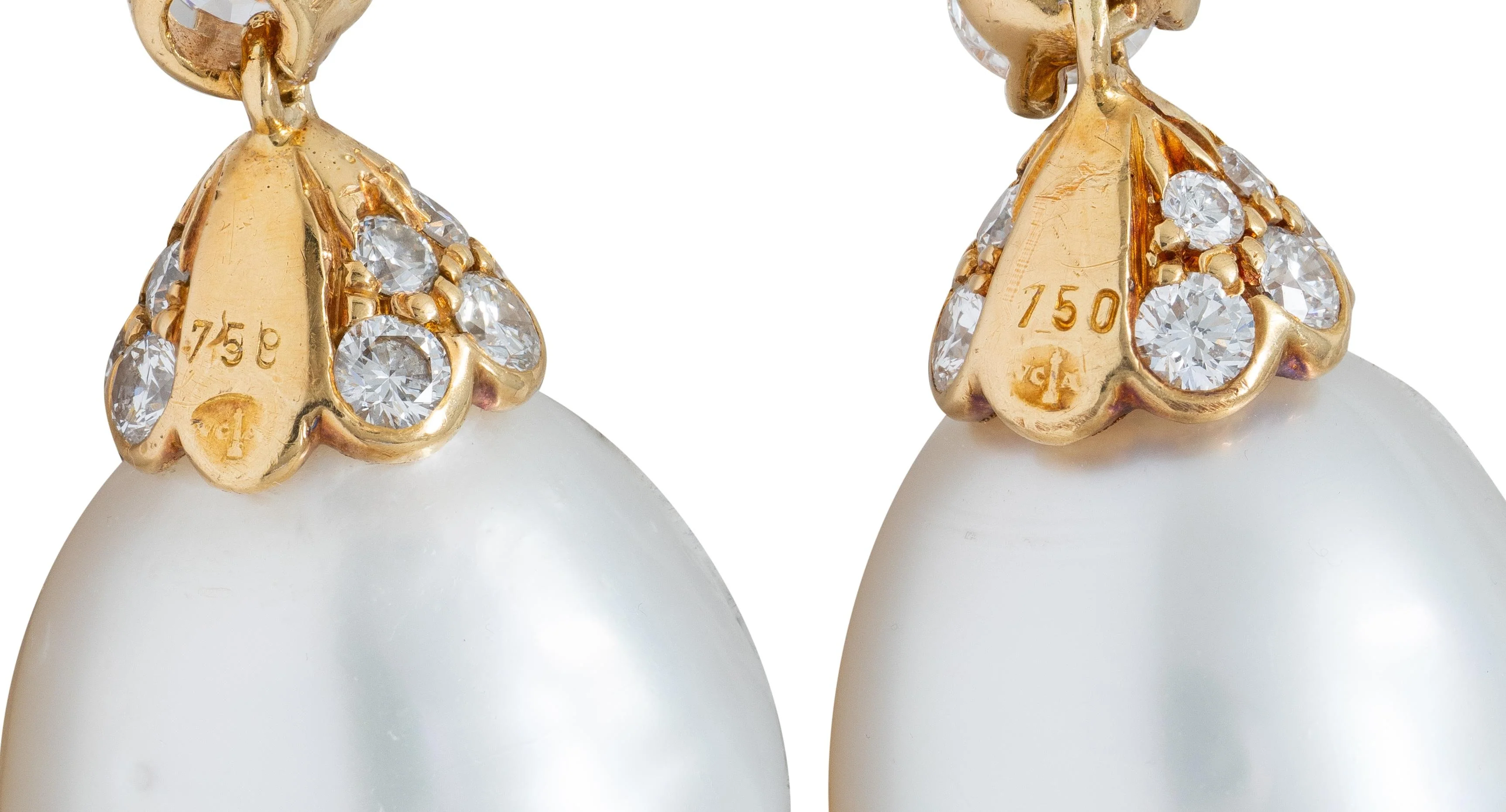 Van Cleef & Arpels French Diamond Pearl 18 Karat Yellow Gold Vintage Alhambra Day-To-Night Earrings - Image 7