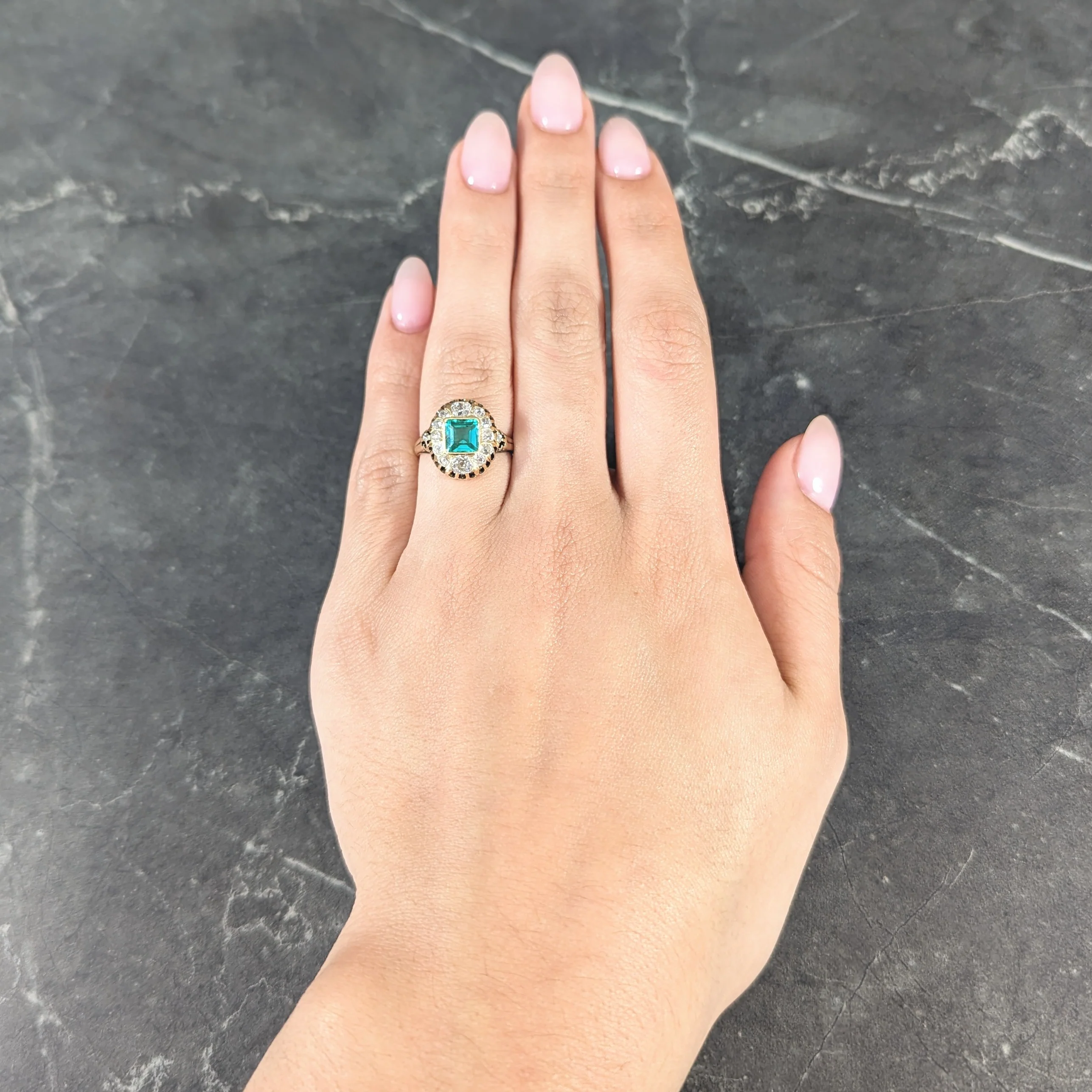 Victorian 1.88 CTW No Oil Colombian Emerald Old Mine Cut Diamond 14 Karat Yellow Gold Antique Halo Ring GIA - Image 8