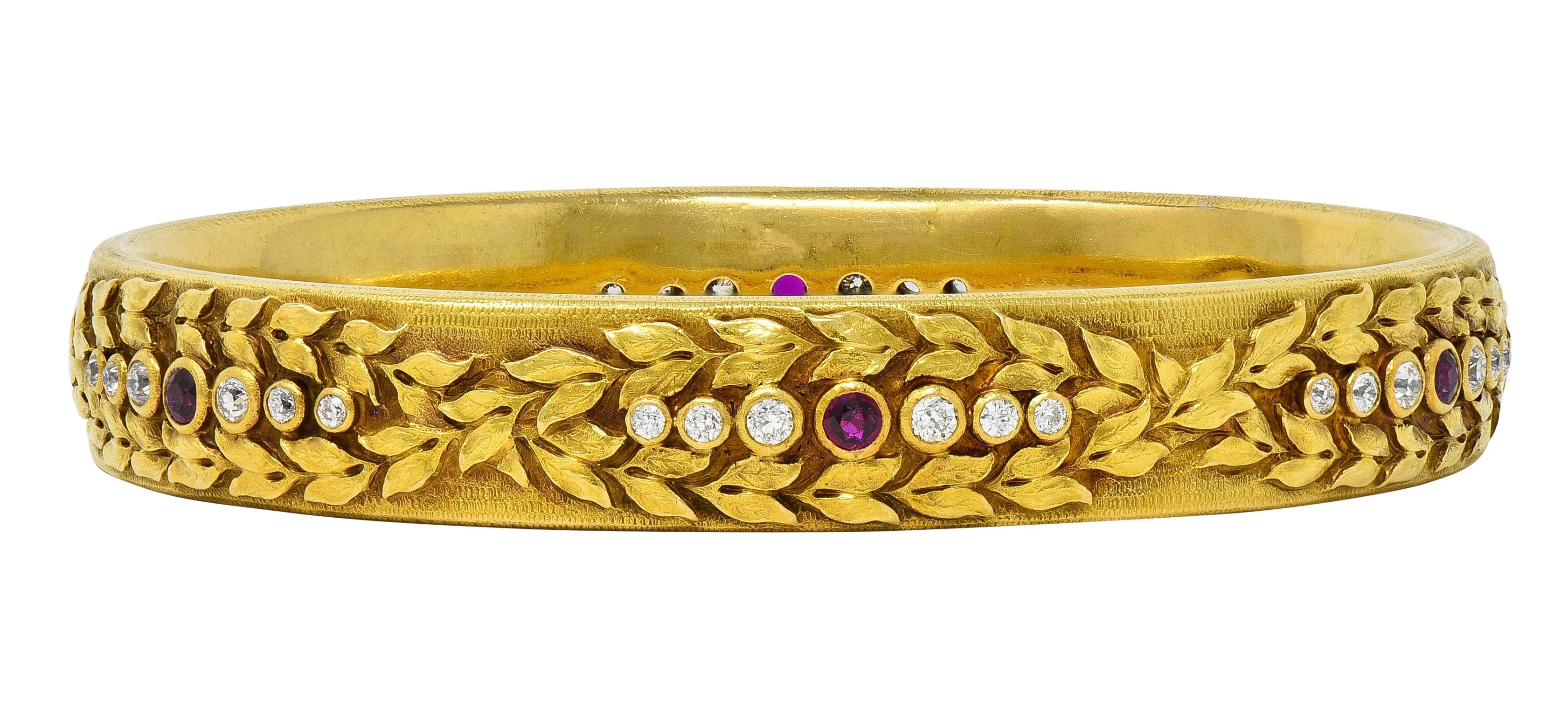 Victorian 3.00 CTW Ruby Diamond 18 Karat Yellow Gold Antique Laurel Bangle Bracelet - Image 5